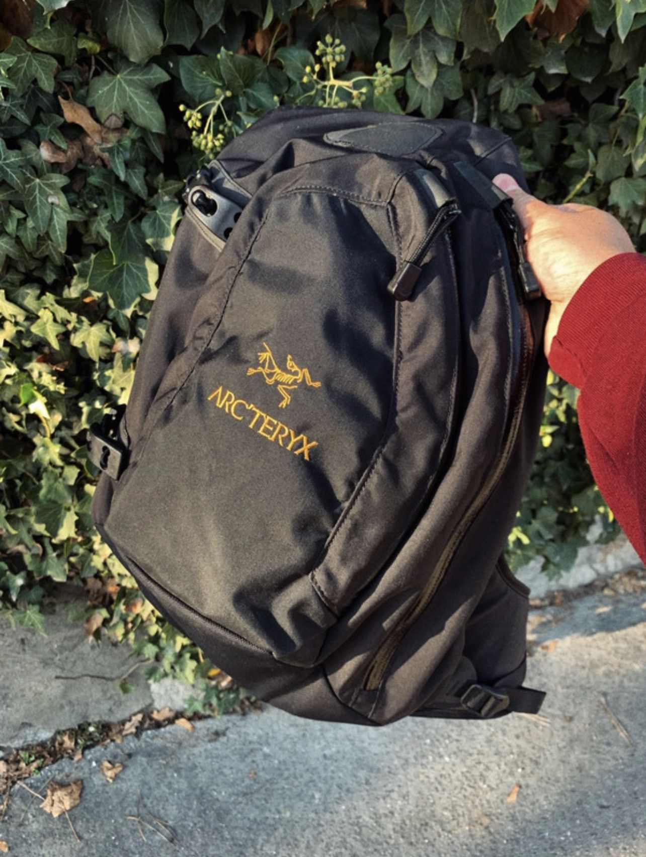 Arc'Teryx Arc'teryx SYSTEM_A quiver crossbody pack | Grailed