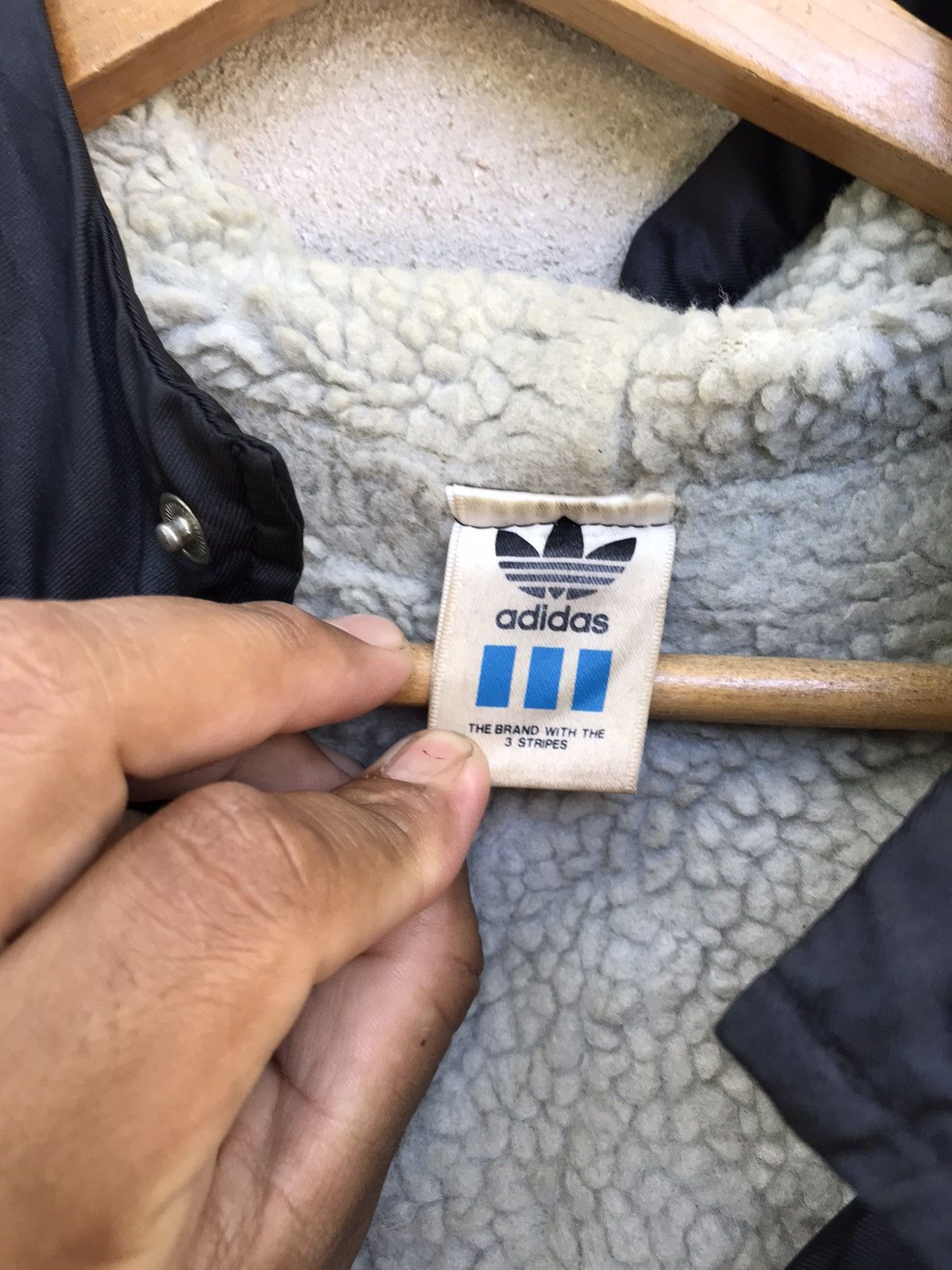 Adidas RARE Vintage Adidas Big LogoSpellout Oversized Sherpa Jacket Size US L / EU 52-54 / 3 - 9 Thumbnail