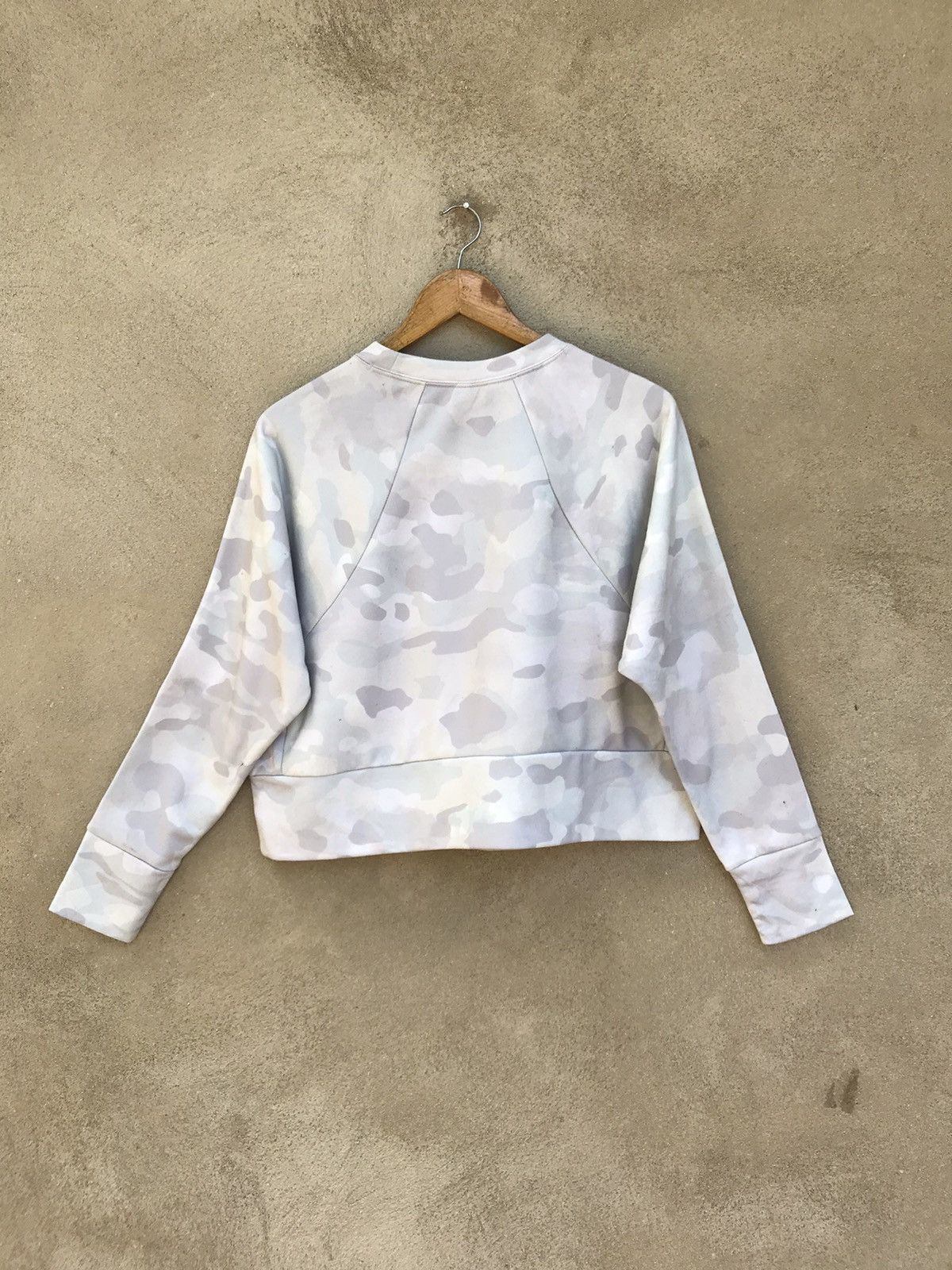 Nike × Nike ACG × Other NIKE CENTER CAMO CROPPED SWEATSHIRT WOMEN Size L / US 10 / IT 46 - 5 Thumbnail
