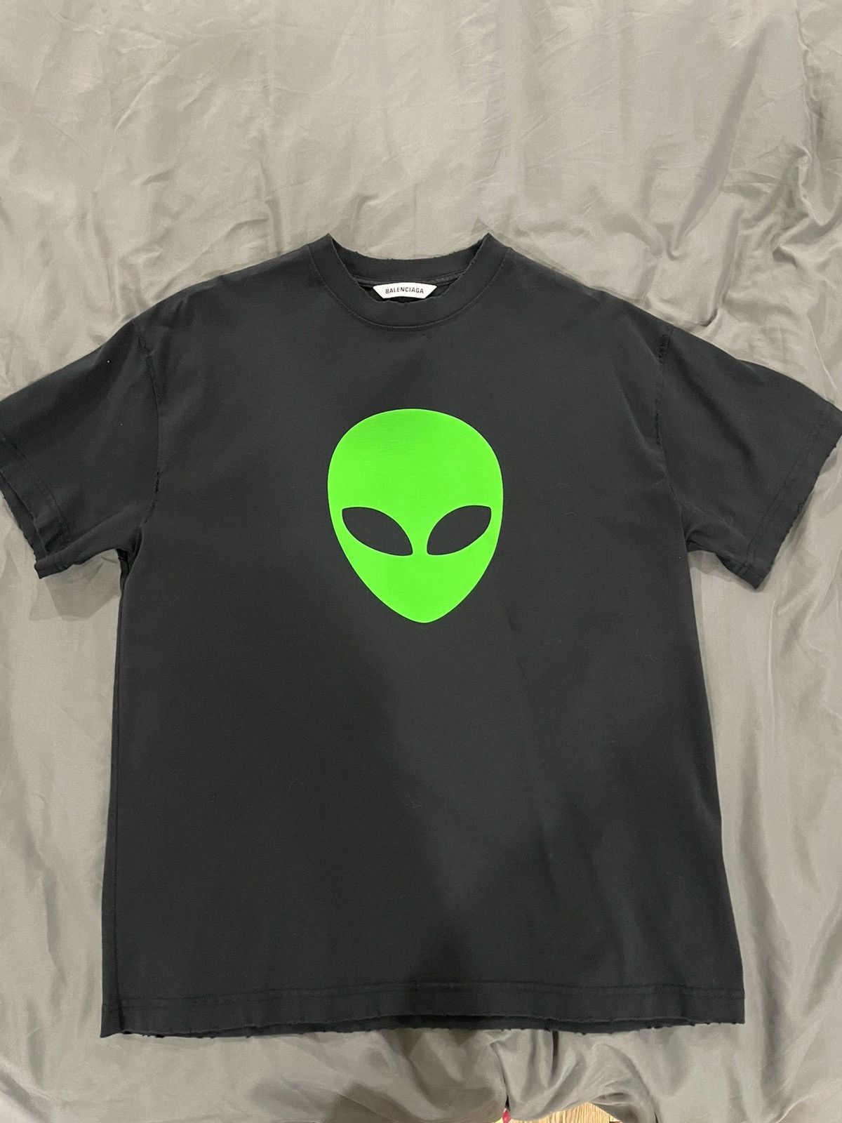 Balenciaga Balenciaga Alien Tee (M) | Grailed