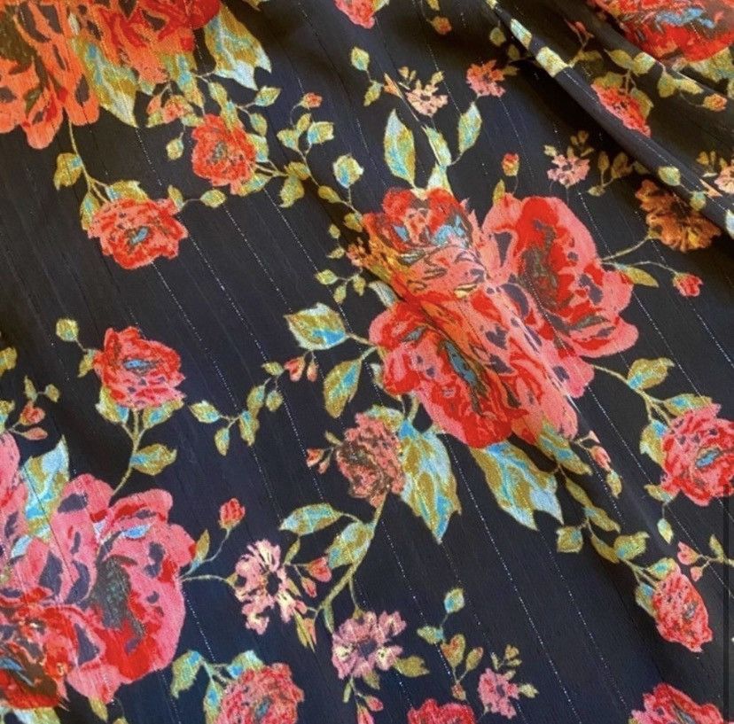 Bloomingdale's WAYF, Boho, Cold Shoulder, Floral Blouse Size S / US 4 / IT 40 - 7 Thumbnail