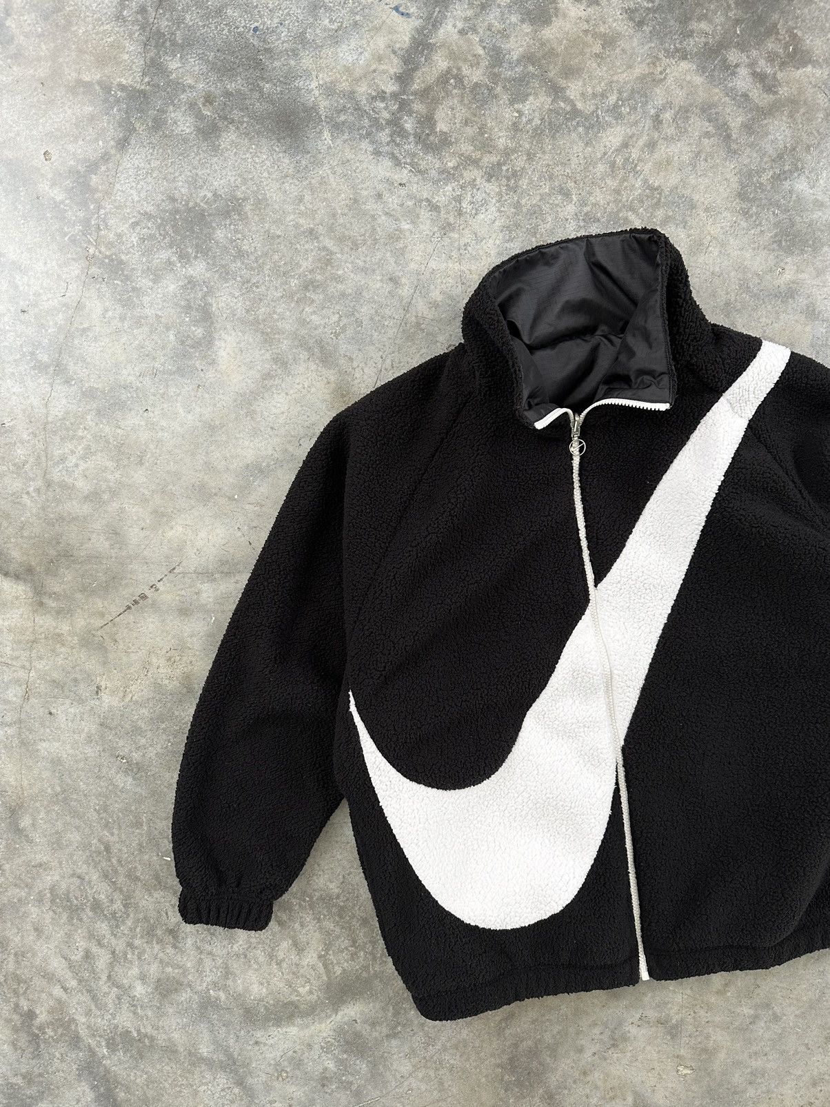 Nike Nike Black Sherpa Reversible " Big Swoosh " Fleece Jacket Size US M / EU 48-50 / 2 - 2 Thumbnail