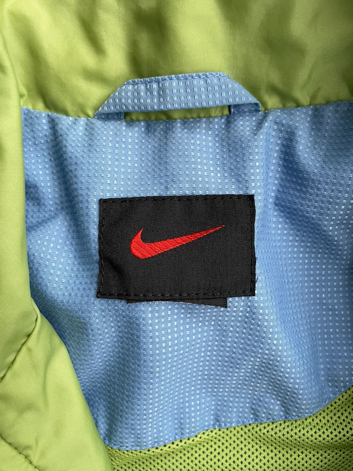 Nike Vintage Nike Windbreaker Jacket Size US M / EU 48-50 / 2 - 4 Thumbnail