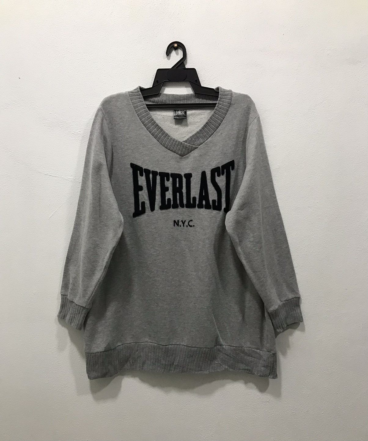 image of Everlast Sweatshirt Big Logo in Grey, Men's (Size XL)