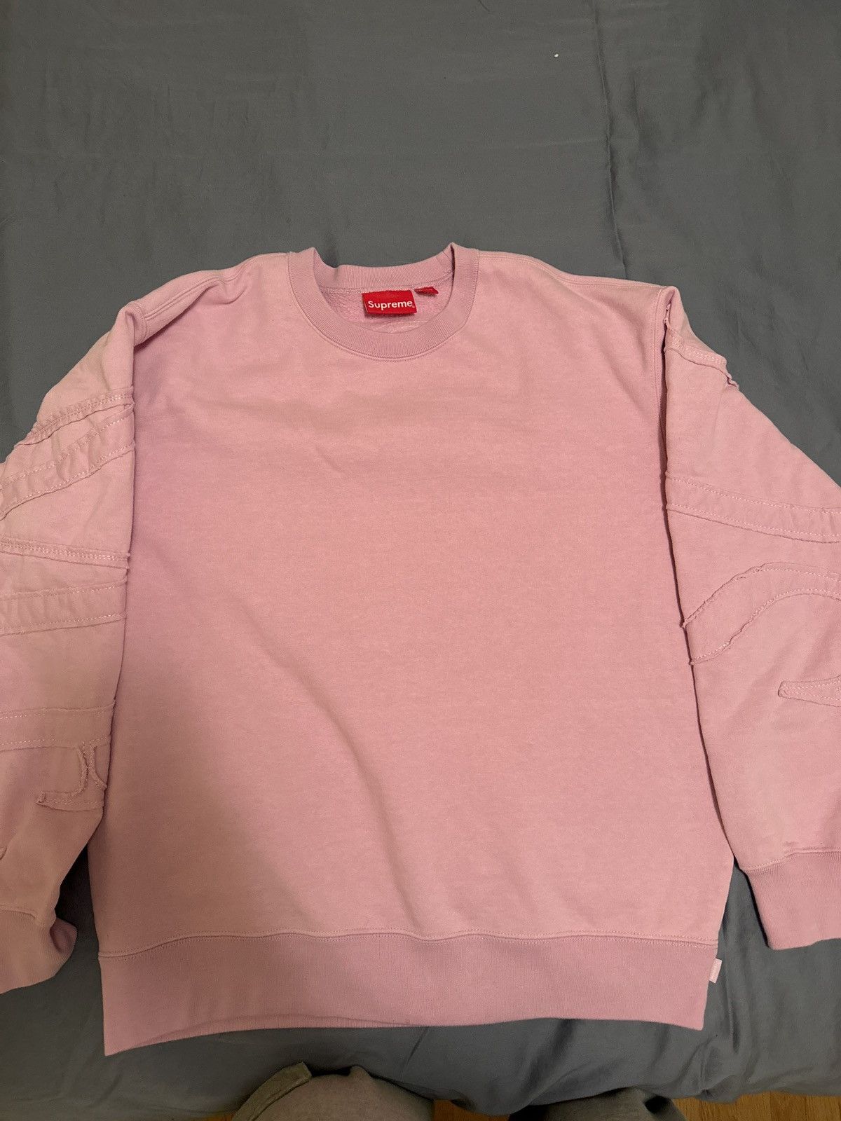 Supreme Tonal Appliqué Crewneck（Supreme Tonal Applique