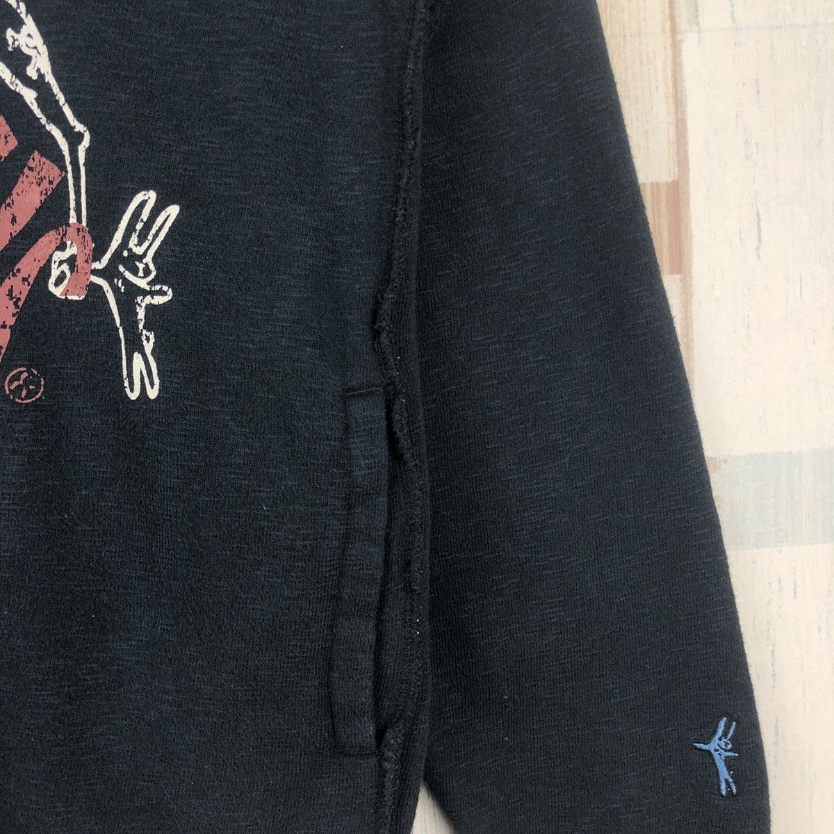 Japanese Brand RARE Vintage Mischievous Skunk Sweatshirt Size US L / EU 52-54 / 3 - 7 Thumbnail