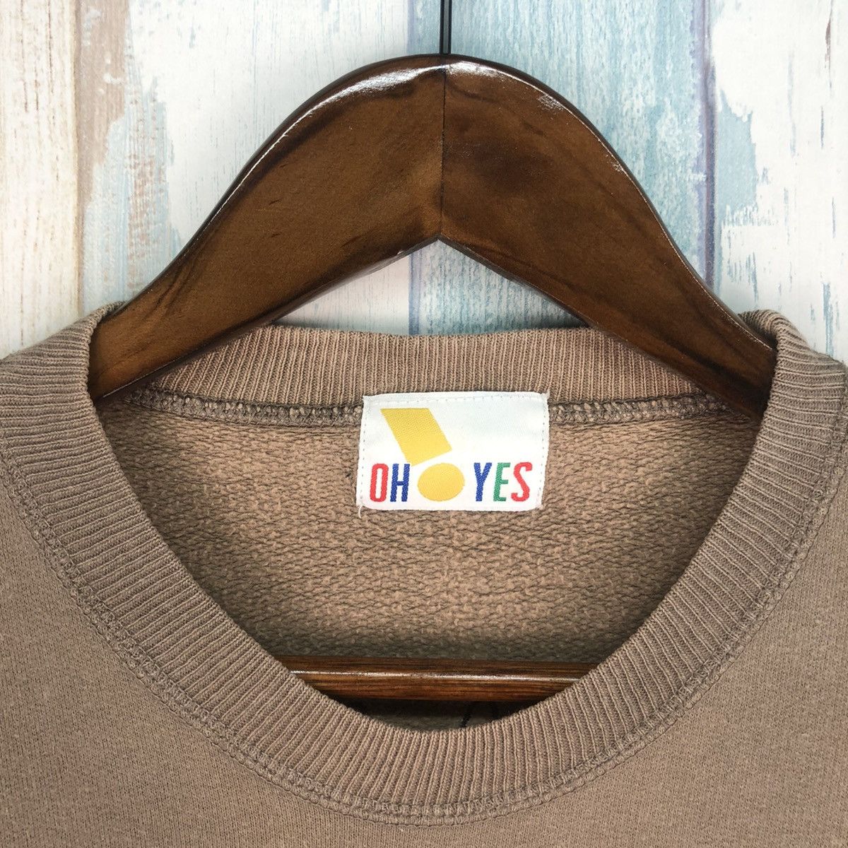 Vintage Vintage 90s Vancouver Spell Out Embroidery Logo Sweatshirt Size US L / EU 52-54 / 3 - 7 Thumbnail