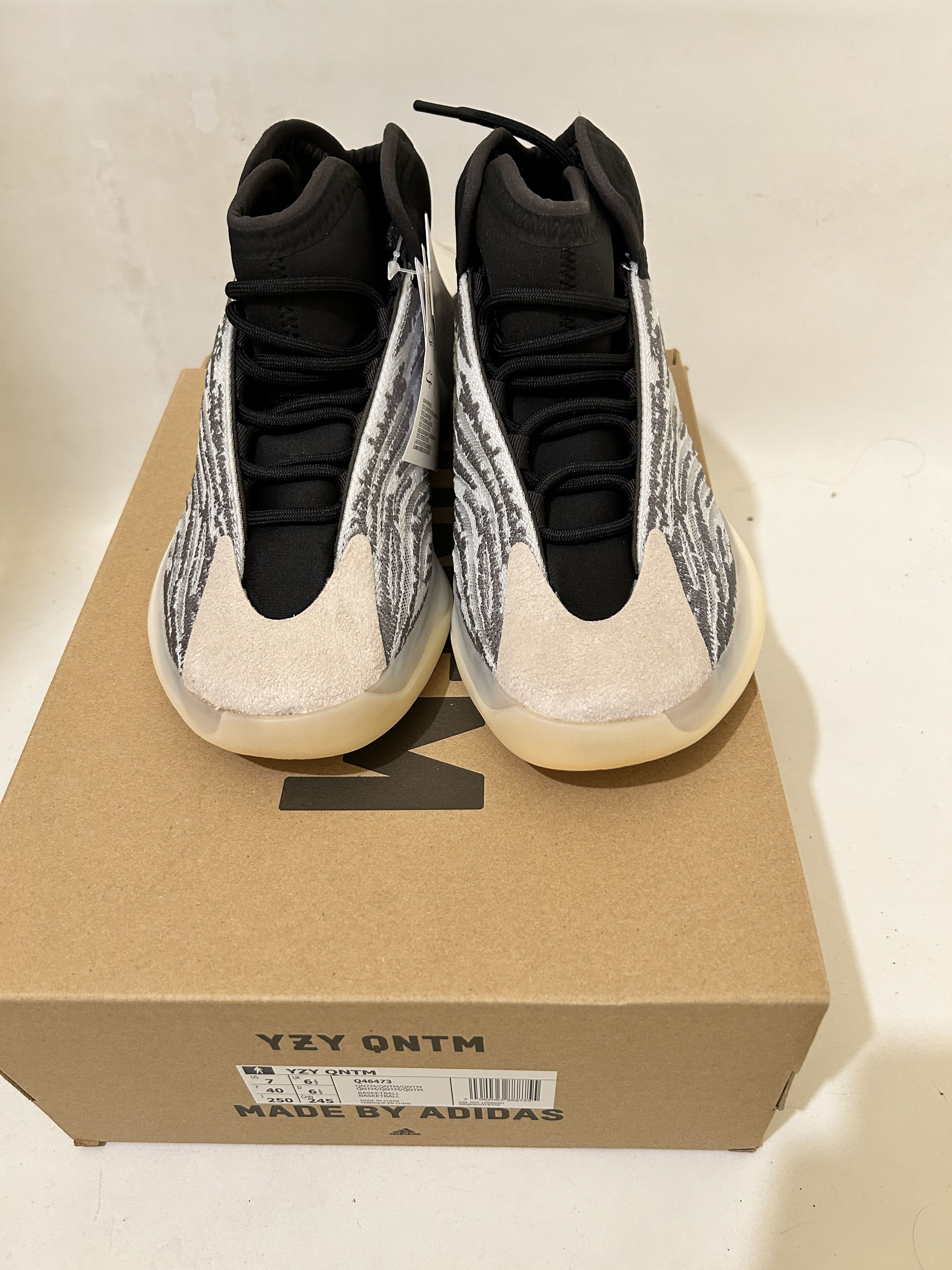 Adidas × Kanye West adidas Yeezy QNTM (Lifestyle Model) Size US 9.5 / EU 42-43 - 5 Thumbnail