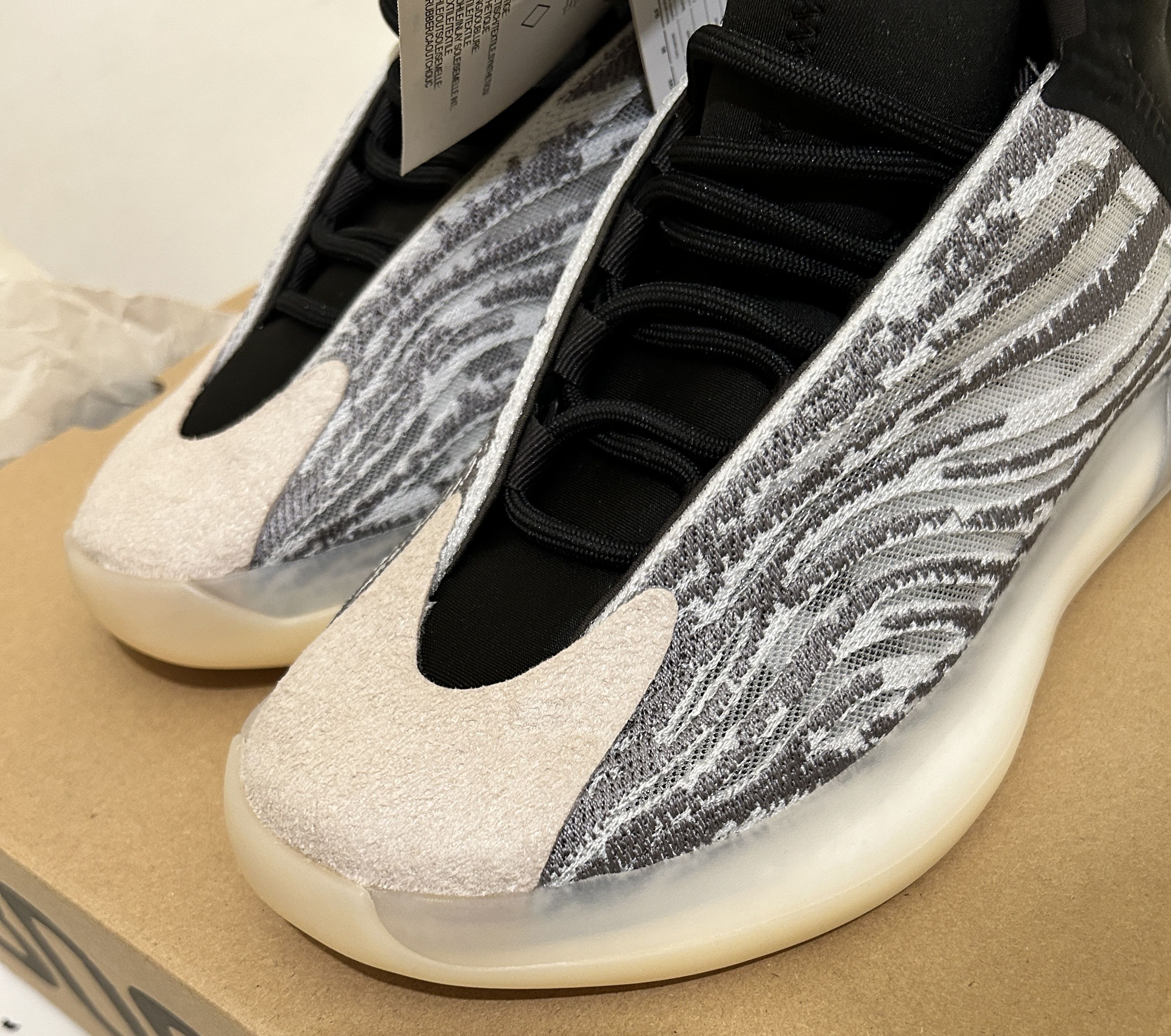 Adidas × Kanye West adidas Yeezy QNTM (Lifestyle Model) Size US 9.5 / EU 42-43 - 8 Thumbnail