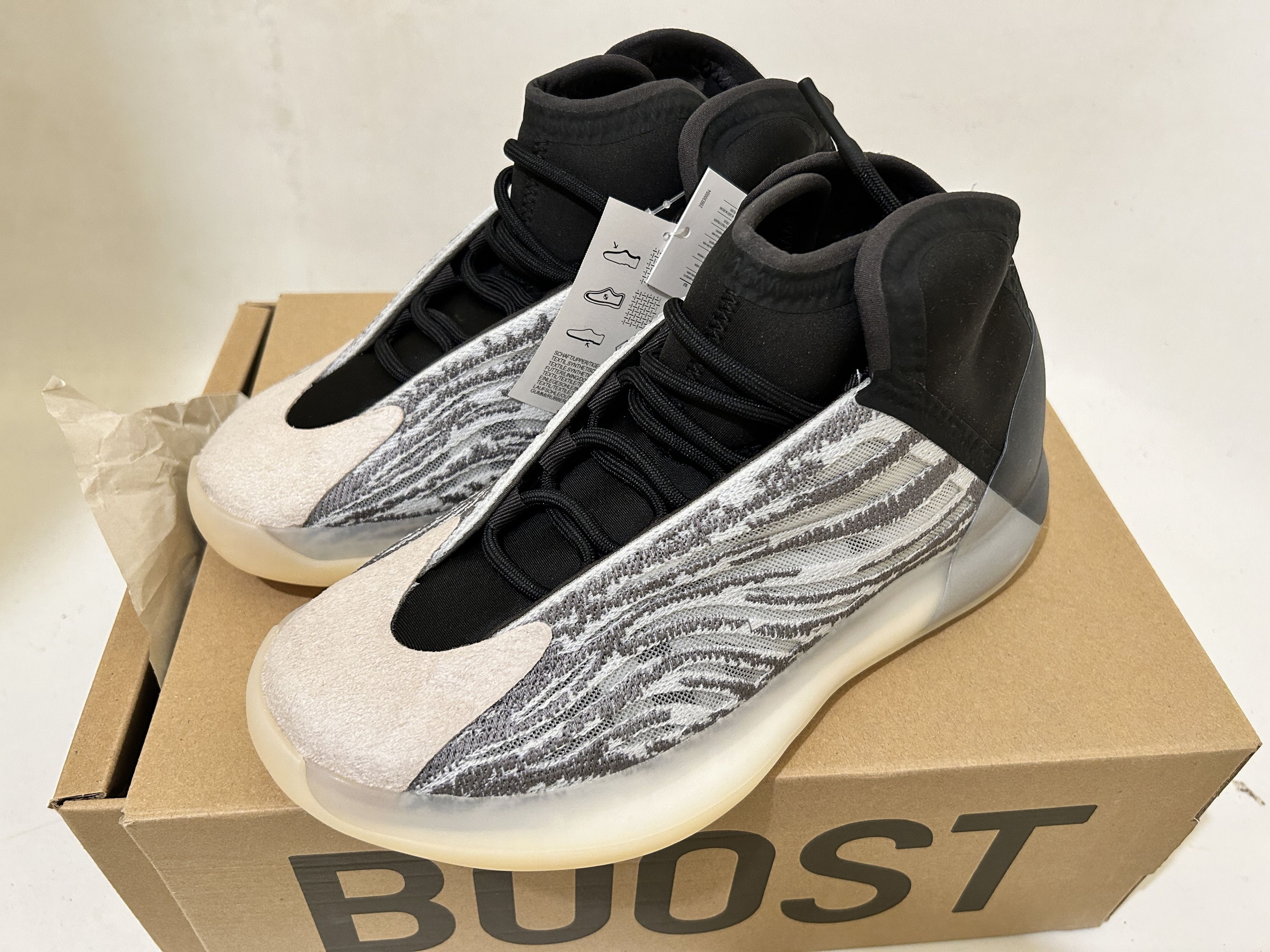 Adidas × Kanye West adidas Yeezy QNTM (Lifestyle Model) Size US 9.5 / EU 42-43 - 2 Thumbnail