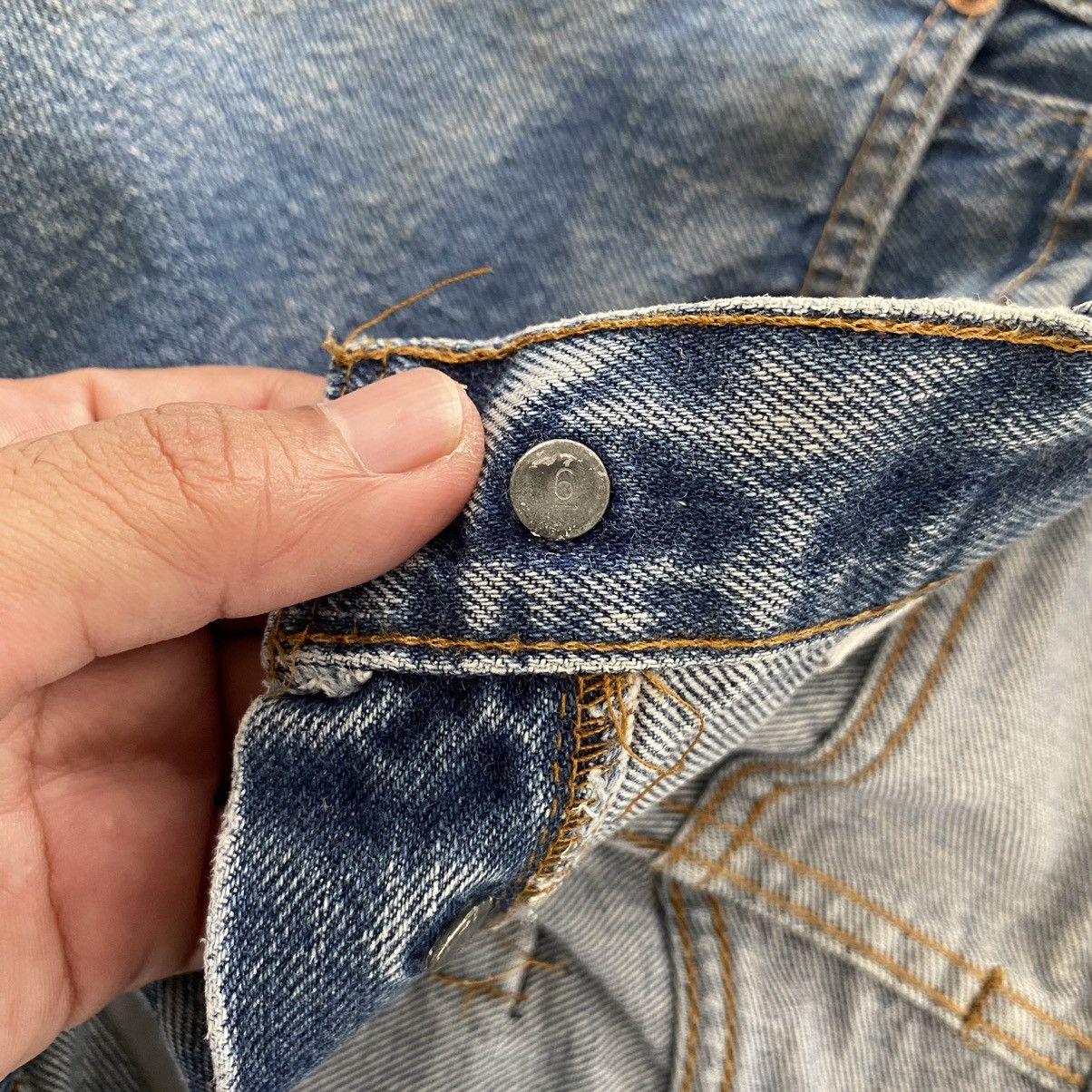 Levi's Vintage 70’s 80's Levi's 501 Selvedge Dirty Denim Jeans Size US 26 / EU 42 - 10 Thumbnail