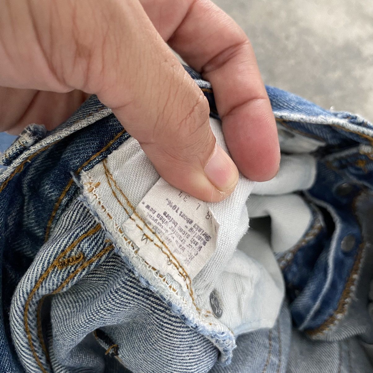 Levi's Vintage 70’s 80's Levi's 501 Selvedge Dirty Denim Jeans Size US 26 / EU 42 - 19 Thumbnail