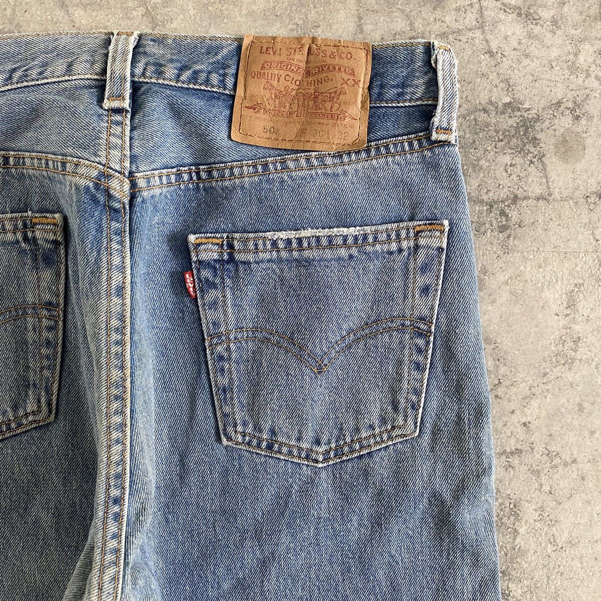 Levi's Size 30x31 Vintage 90's Levi's 501 Washed Blue Denim Jeans Size US 30 / EU 46 - 13 Thumbnail