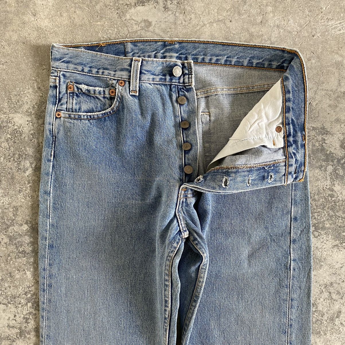 Levi's Size 30x31 Vintage 90's Levi's 501 Washed Blue Denim Jeans Size US 30 / EU 46 - 7 Thumbnail