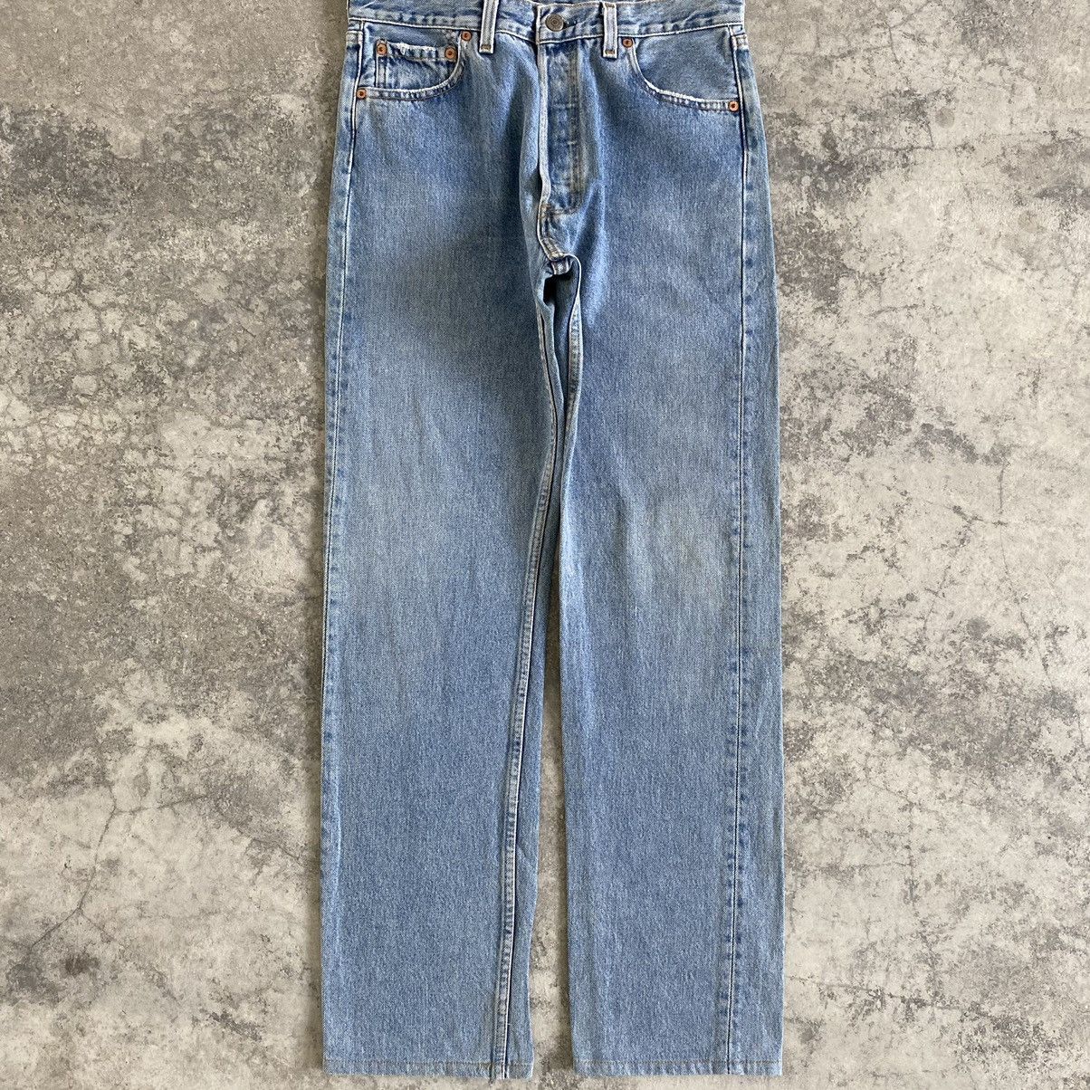 Levi's Size 30x31 Vintage 90's Levi's 501 Washed Blue Denim Jeans Size US 30 / EU 46 - 4 Thumbnail