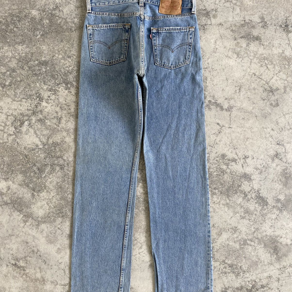 Levi's Size 30x31 Vintage 90's Levi's 501 Washed Blue Denim Jeans Size US 30 / EU 46 - 12 Thumbnail
