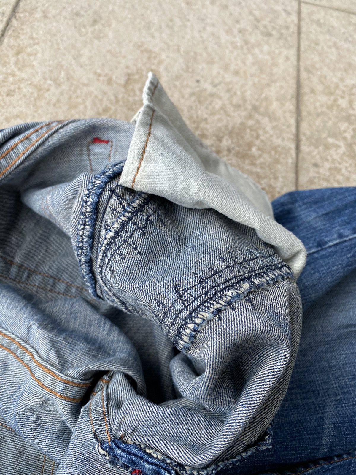Blue Blue Japan 💥RARE💥 TAKEO KIKUCHI Sashiko Thread x Hybrid Floral Denim Size US 32 / EU 48 - 13 Thumbnail