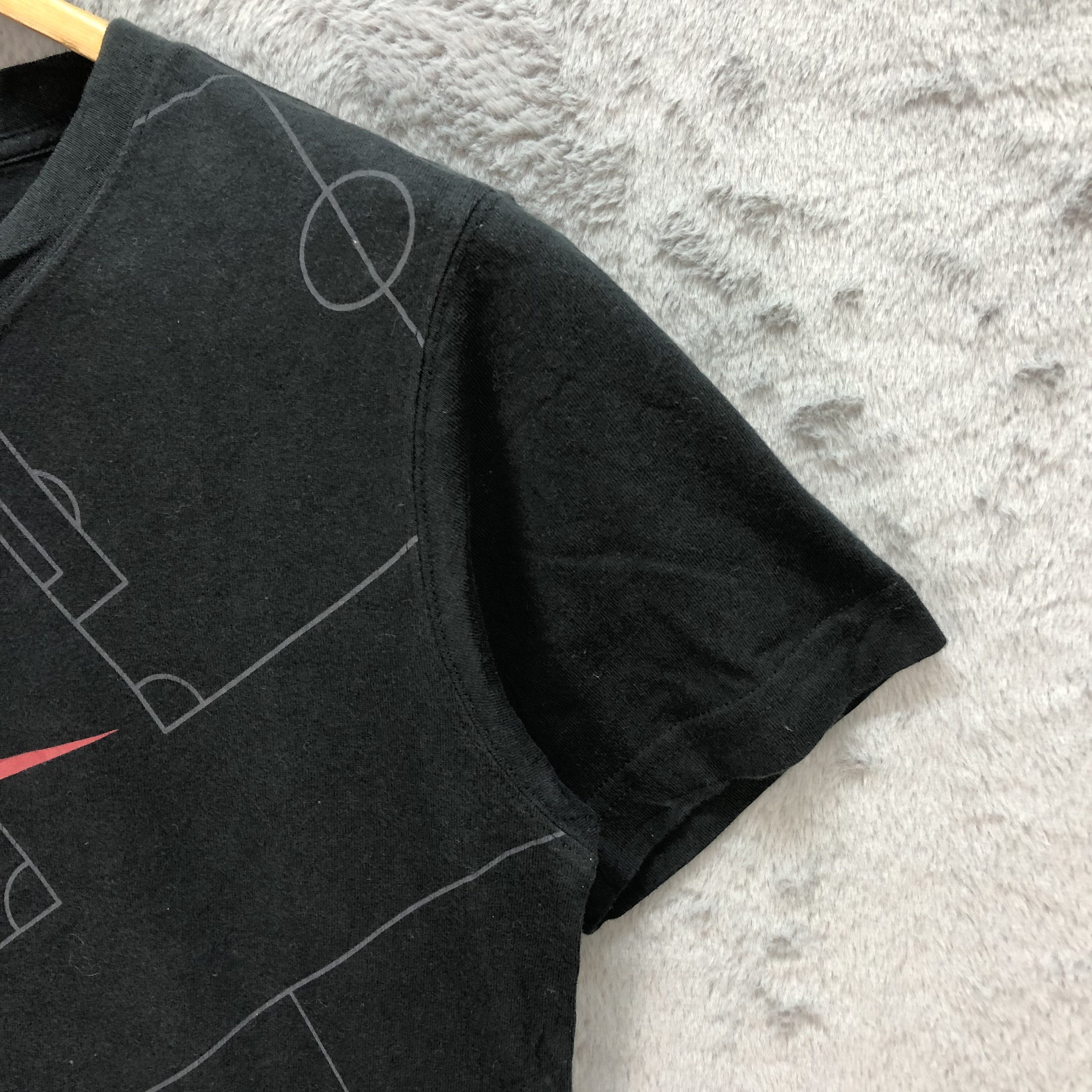 Nike Nike Center Red Swoosh Tees #5712-203 Size S / US 4 / IT 40 - 6 Thumbnail