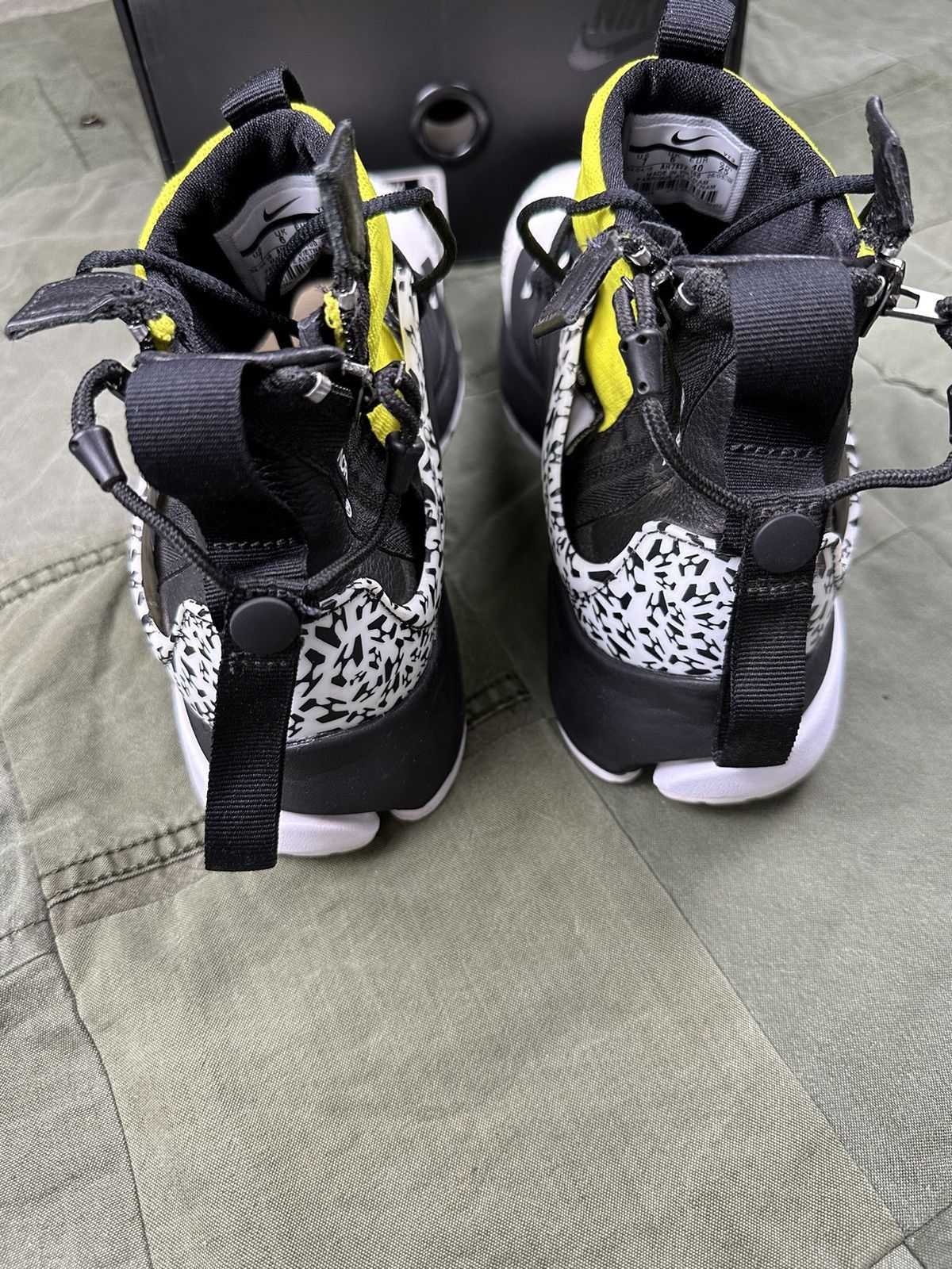 Acronym × Nike Air Presto Mid Dynamic Yellow Size US 7 / EU 40 - 5 Thumbnail
