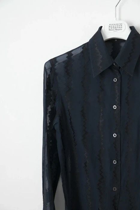 Gucci SS00 zig zag shirt Size XS / US 0-2 / IT 36-38 - 4 Thumbnail