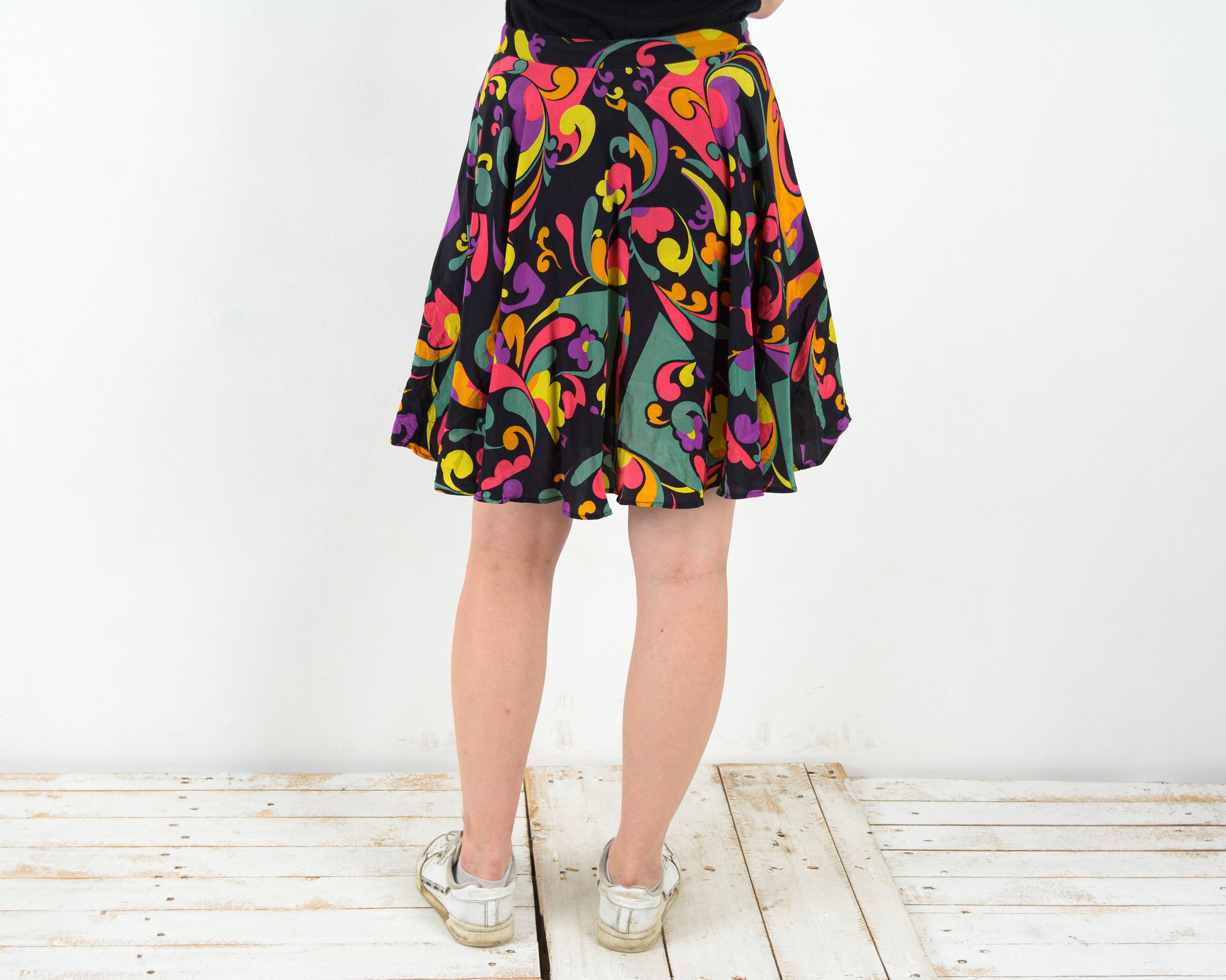 Vintage Women's S M Summer Skirt Knee Length Italy Silk Retro Light Size 25" / US 0 / IT 36 - 3 Thumbnail