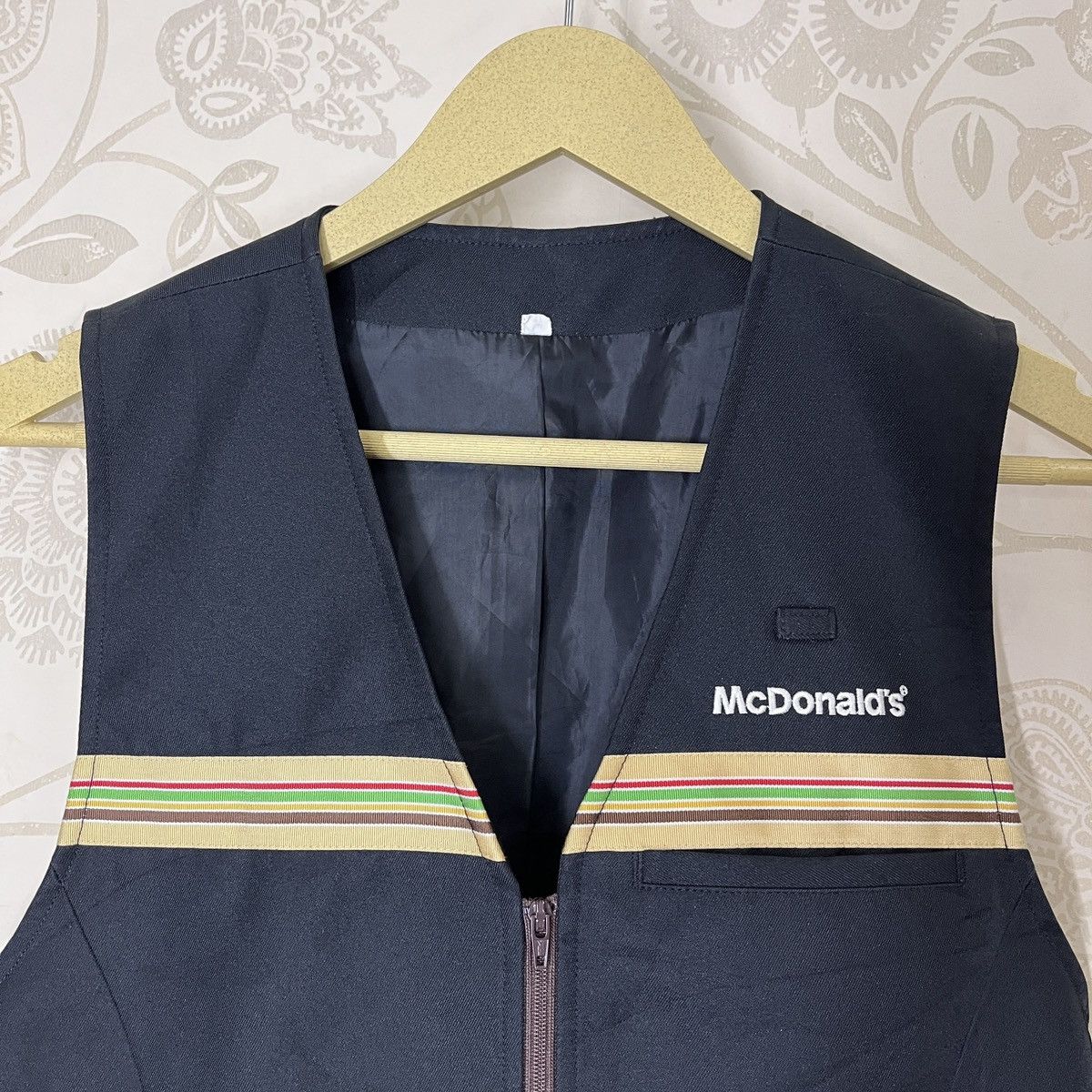 Uniform Wares Vintage McDonalds Japan Workers Uniform Vest Collector Item Size US S / EU 44-46 / 1 - 5 Thumbnail