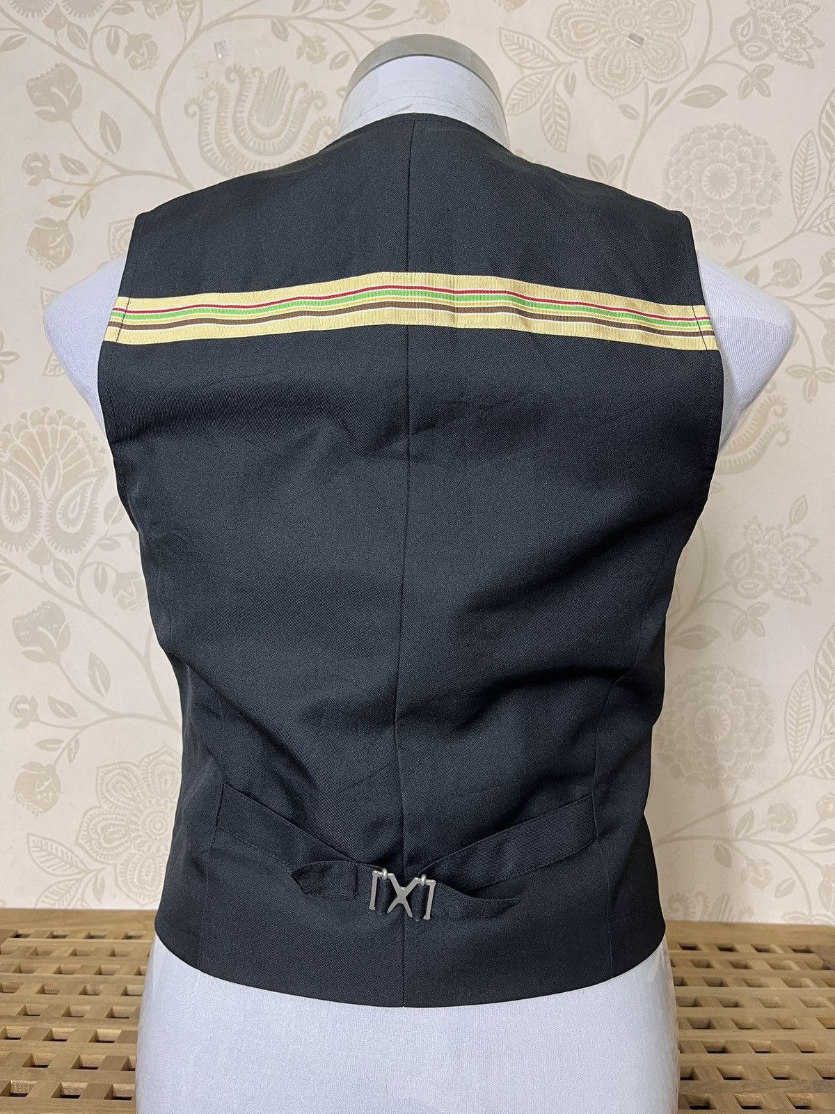 Uniform Wares Vintage McDonalds Japan Workers Uniform Vest Collector Item Size US S / EU 44-46 / 1 - 2 Thumbnail