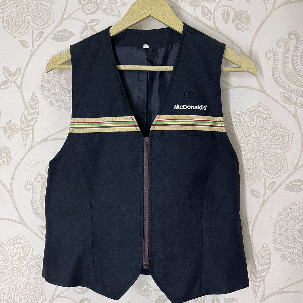Uniform Wares Rare McDonalds Japan Vintage Workers Uniform Vest Jacket Size US S / EU 44-46 / 1 - 14 Thumbnail