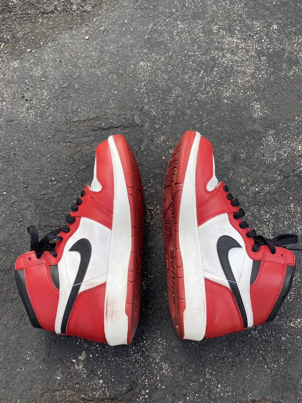 Jordan Brand × Nike Air Jordan 1.5 Retro “Chicago” 2015 (GS) Size US 5.5 / EU 38 - 4 Thumbnail
