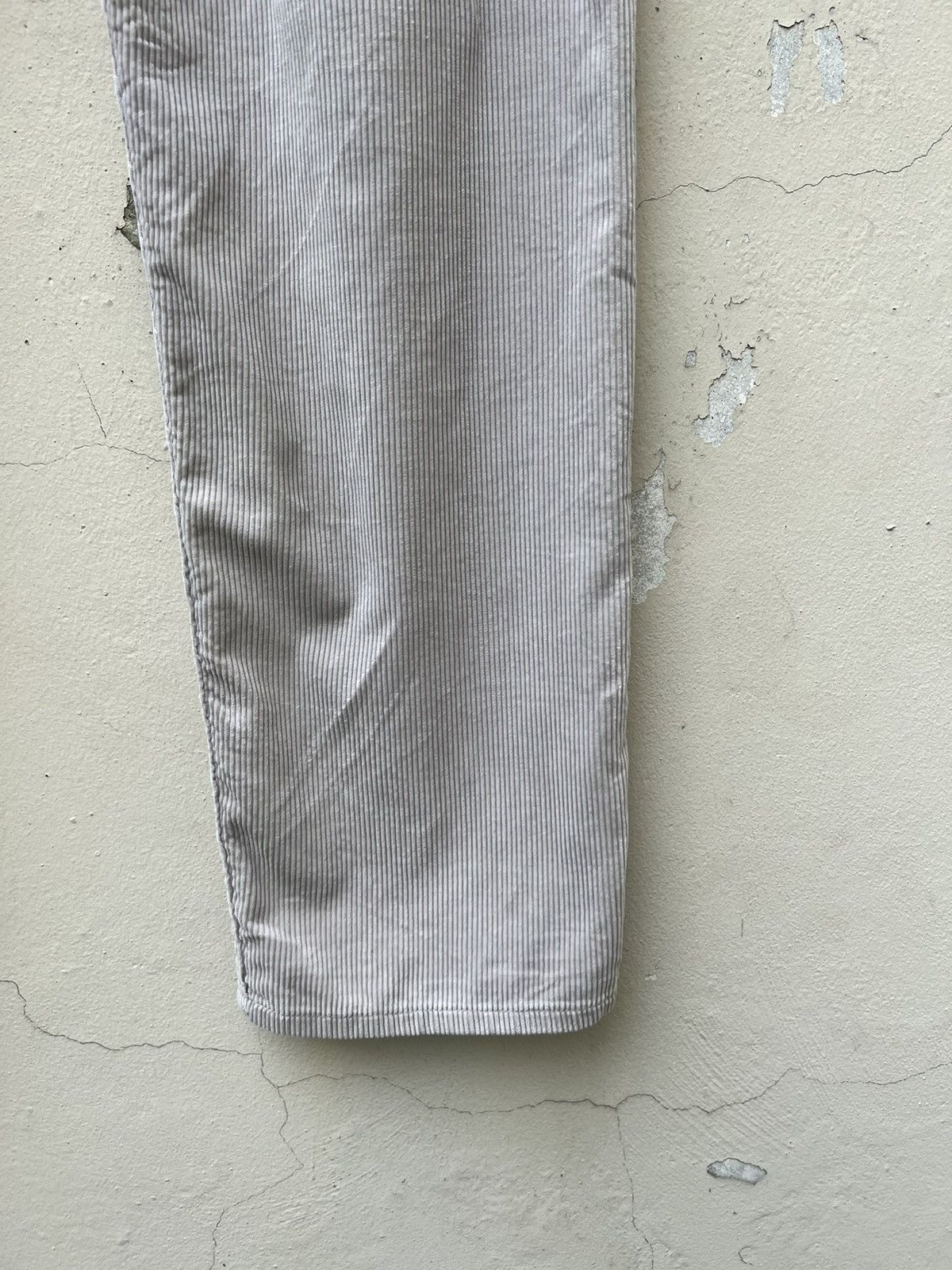 Levi's Vintage 90s Levi’s Silvertab Relaxed Corduroy Jeans Size US 33 - 19 Thumbnail