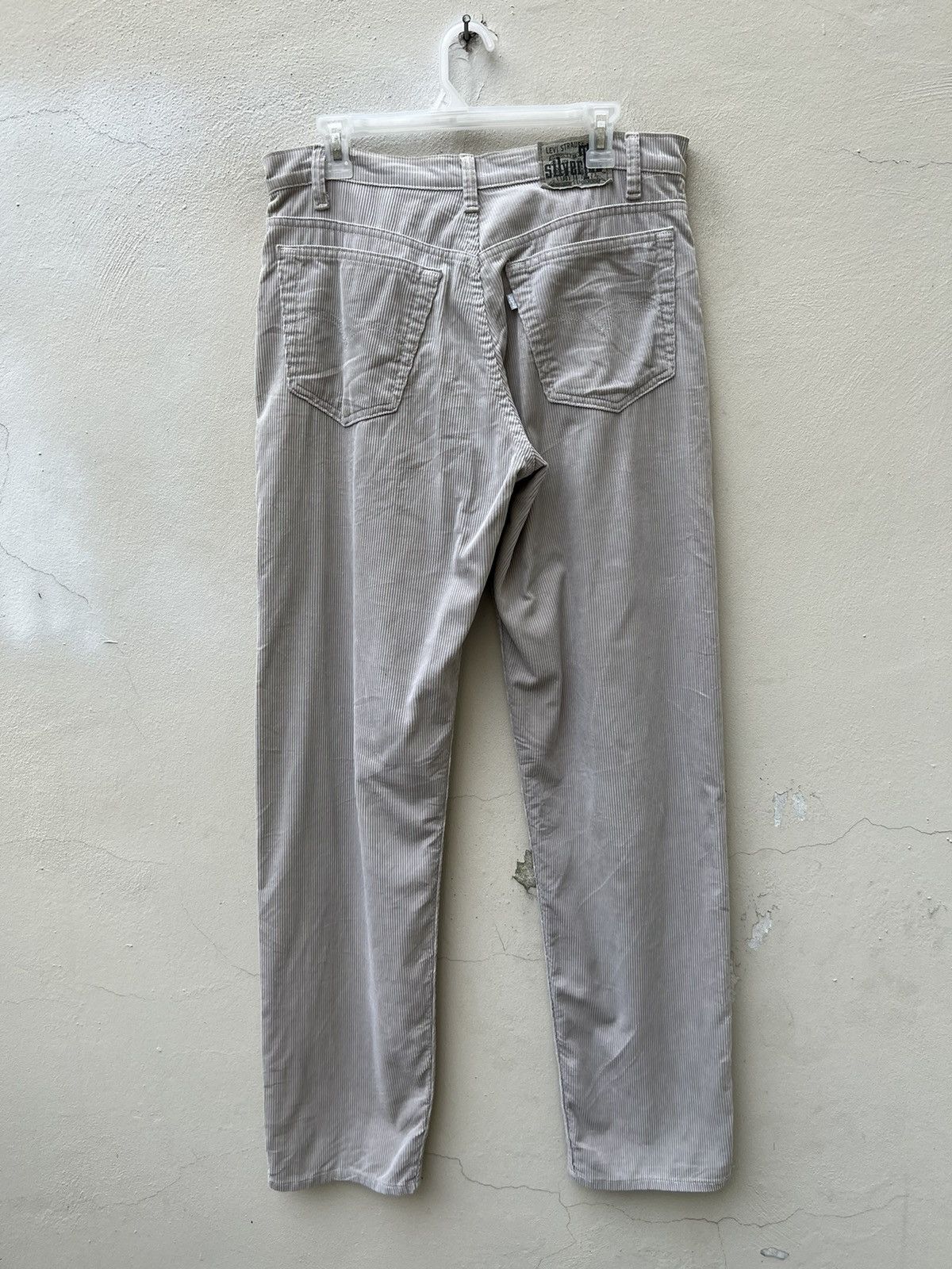 Levi's Vintage 90s Levi’s Silvertab Relaxed Corduroy Jeans Size US 33 - 13 Thumbnail