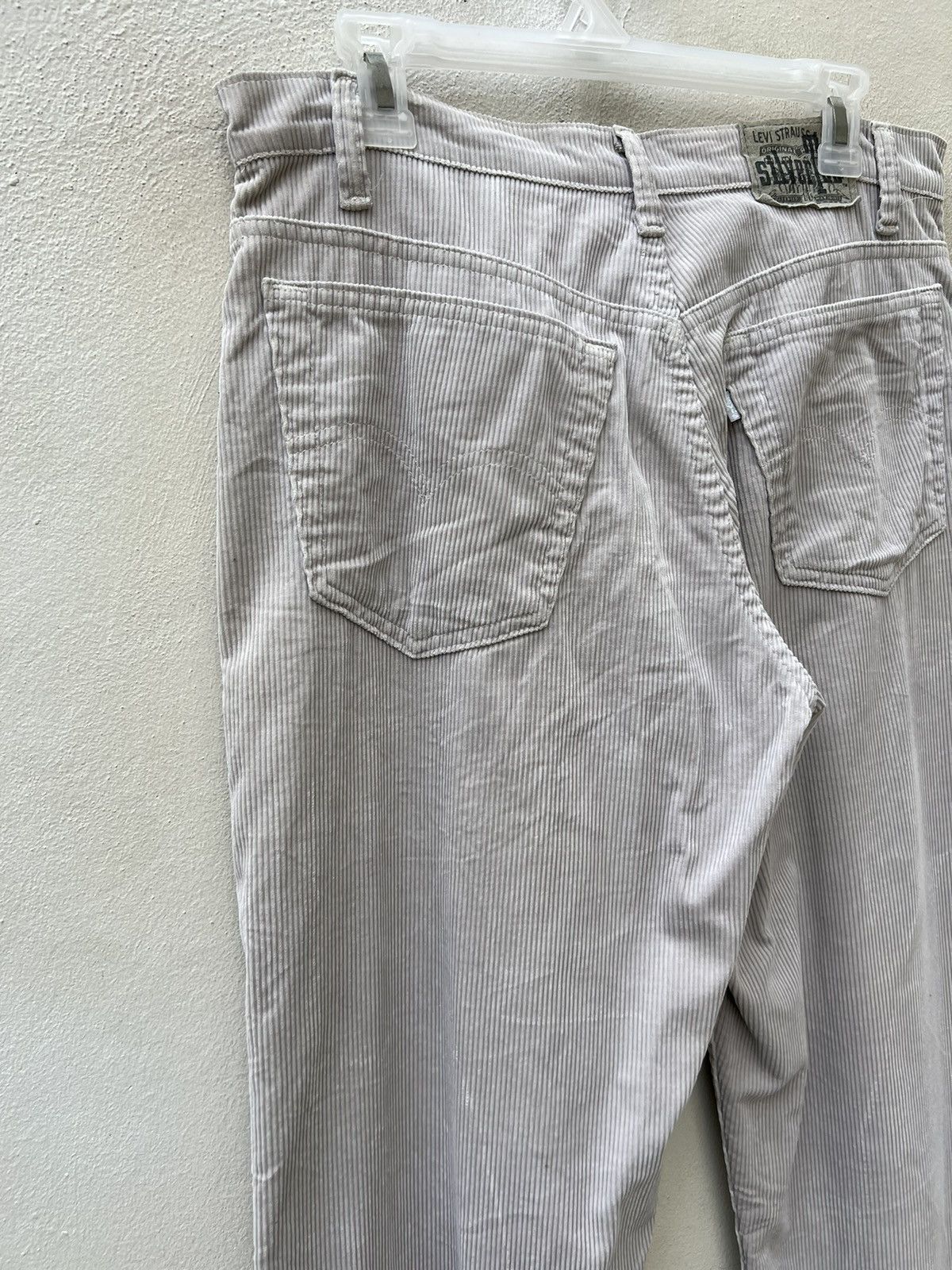 Levi's Vintage 90s Levi’s Silvertab Relaxed Corduroy Jeans Size US 33 - 14 Thumbnail