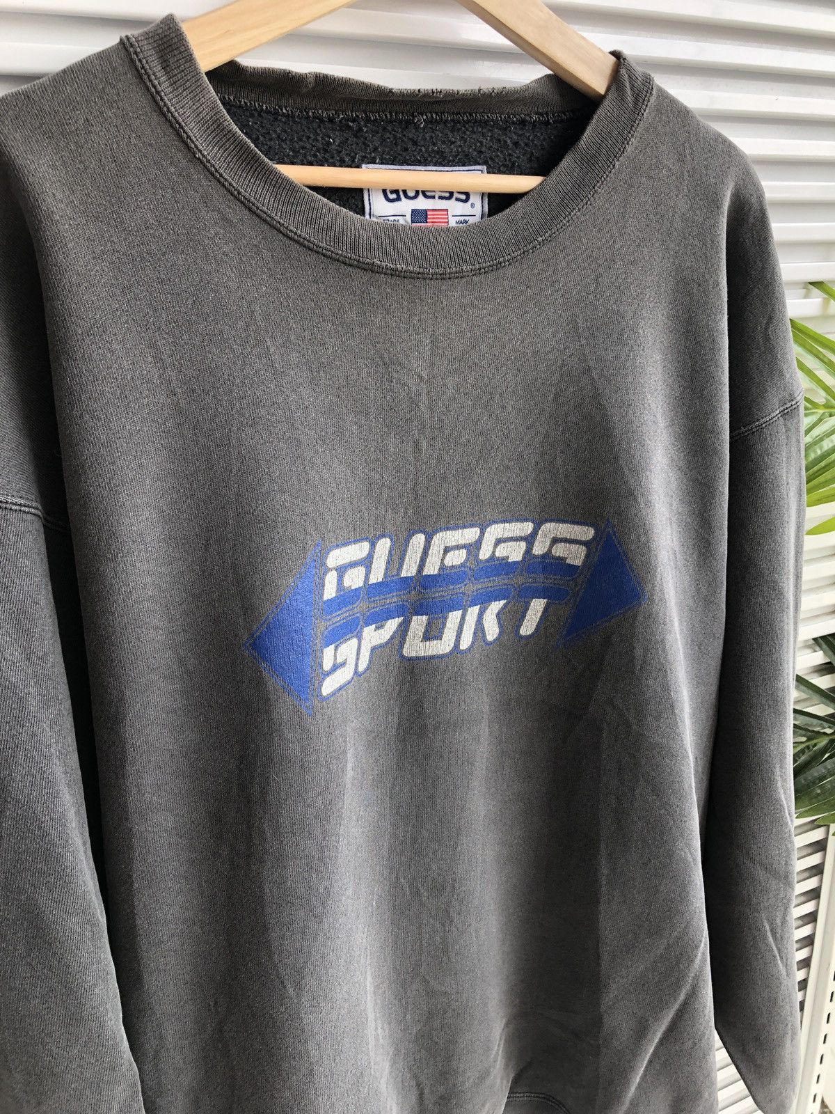 Guess × Vintage OG Vintage Guess Sport Travis Scott Crewneck Size US L / EU 52-54 / 3 - 1 Thumbnail