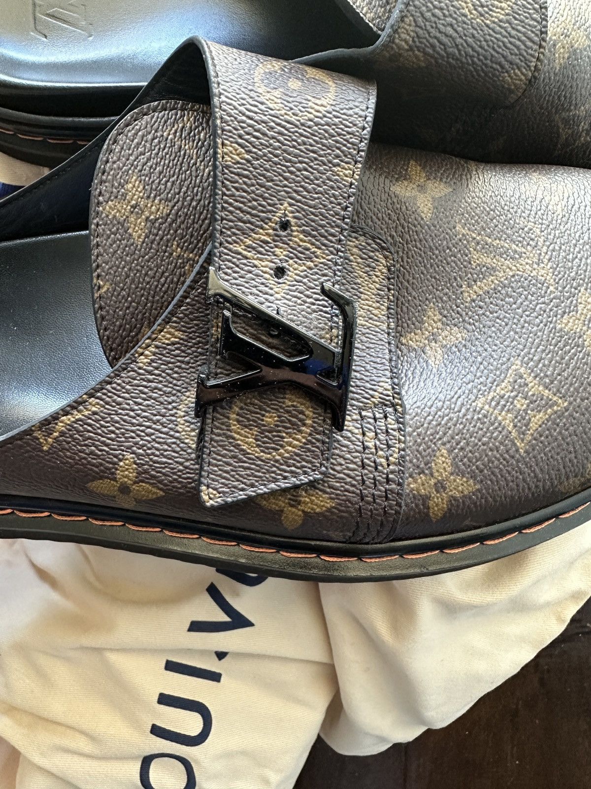 Louis Vuitton LV Easy Mule 10.5 LV size 9.5 Size US 10.5 / EU 43-44 - 7 Thumbnail