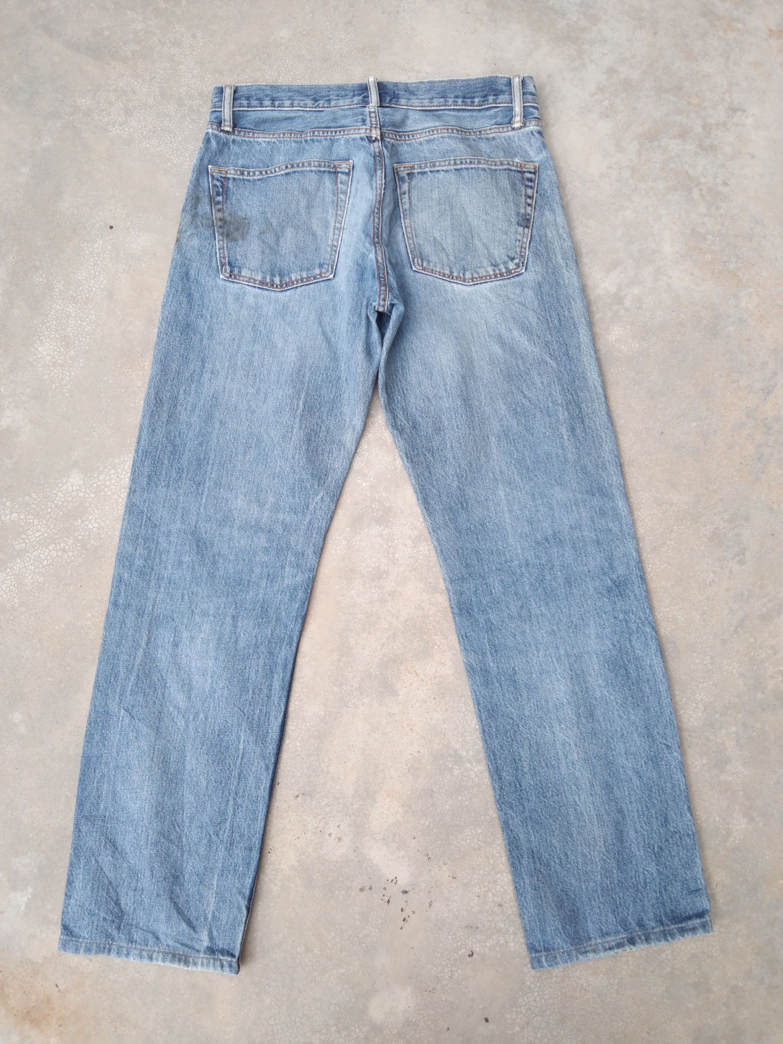 Japanese Brand Vintage Japanese Uniqlo x Kaihara Blue Washed Jeans 31x30 Size US 31 - 2 Thumbnail