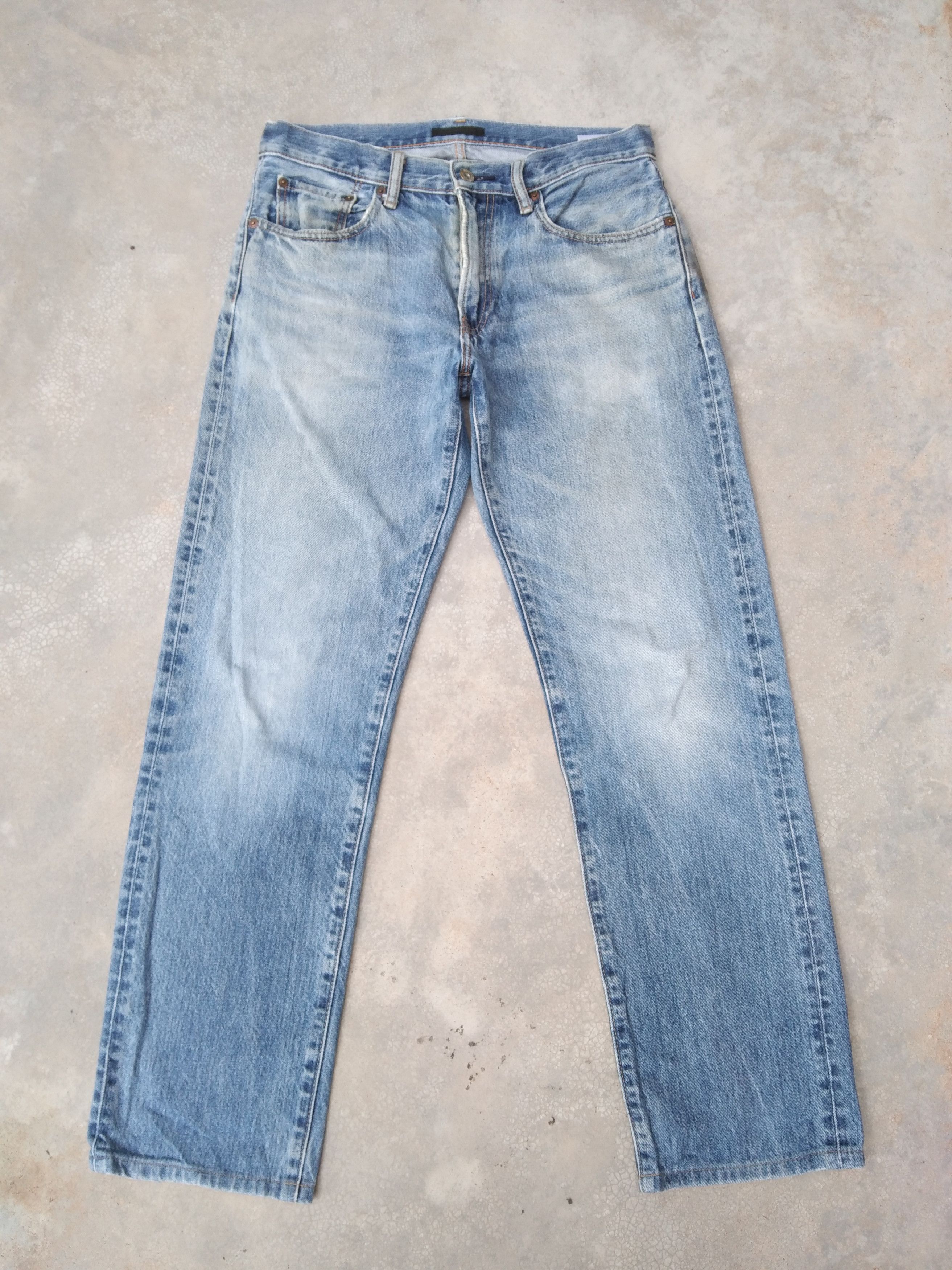 Japanese Brand Vintage Japanese Uniqlo x Kaihara Blue Washed Jeans 31x30 Size US 31 - 1 Thumbnail