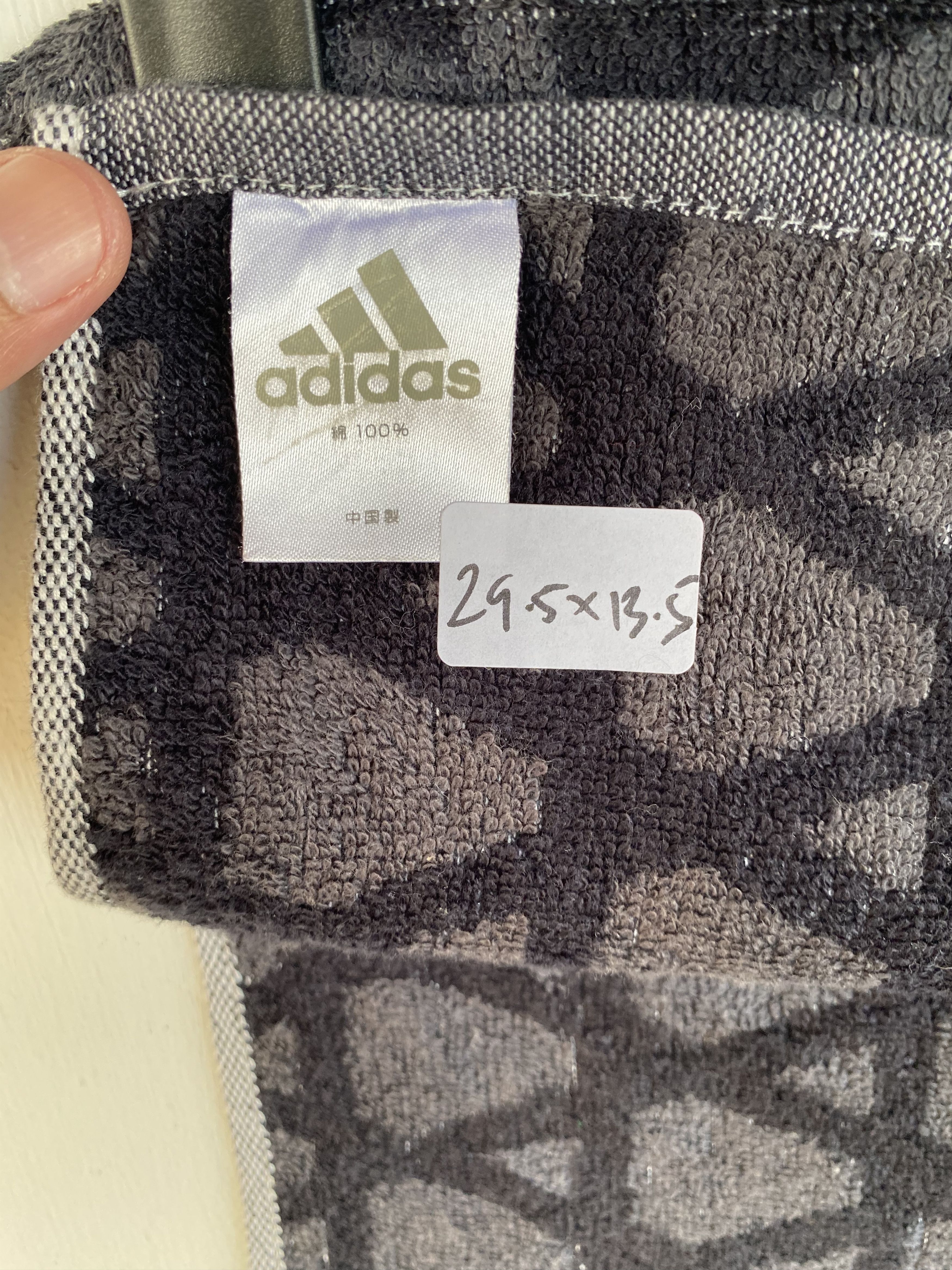 Adidas ADIDAS sportswear stripes hand / face towel Size ONE SIZE - 3 Thumbnail