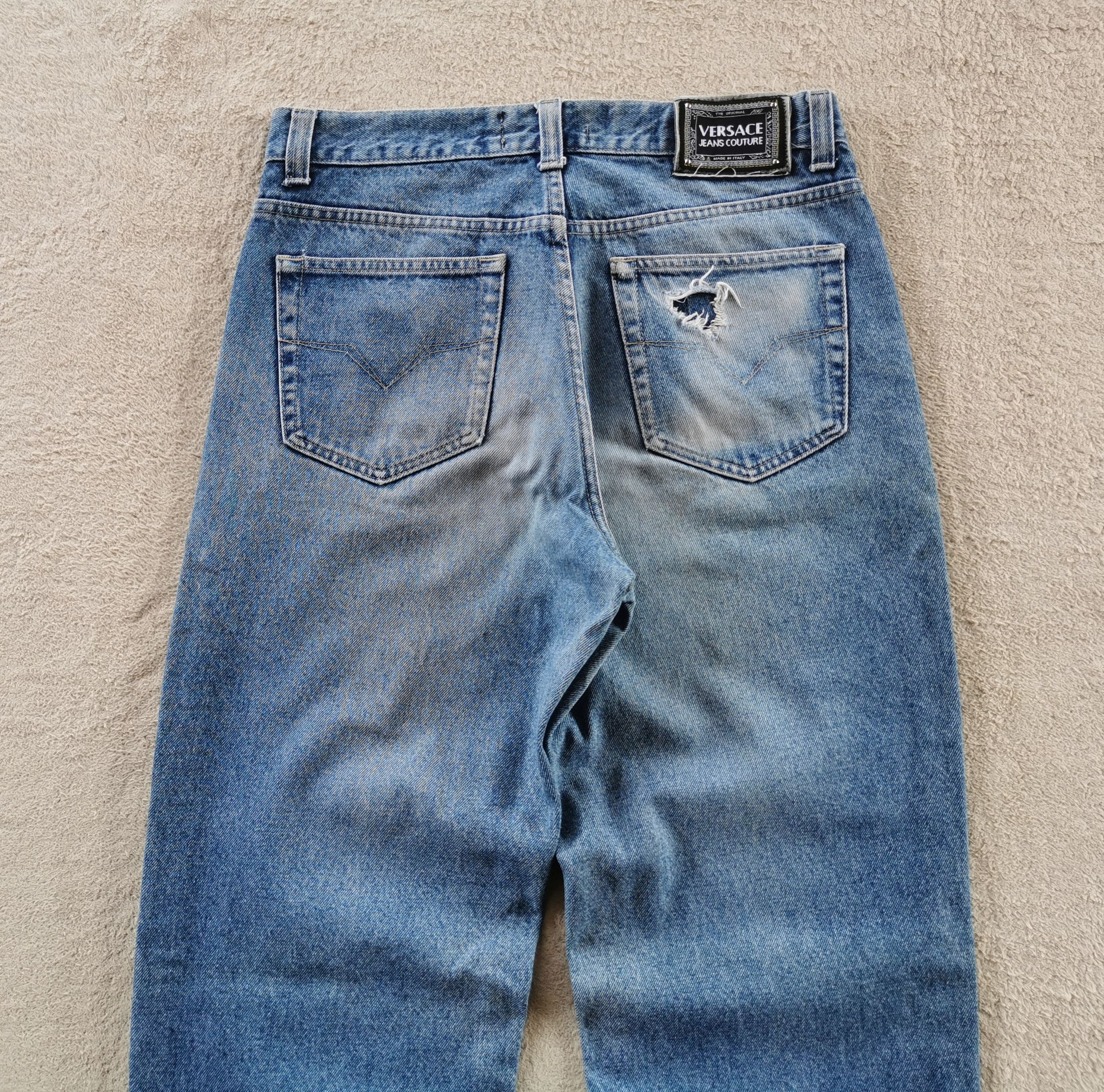 Versace Vintage Versace Faded Blue Jeans Size US 32 / EU 48 - 7 Thumbnail