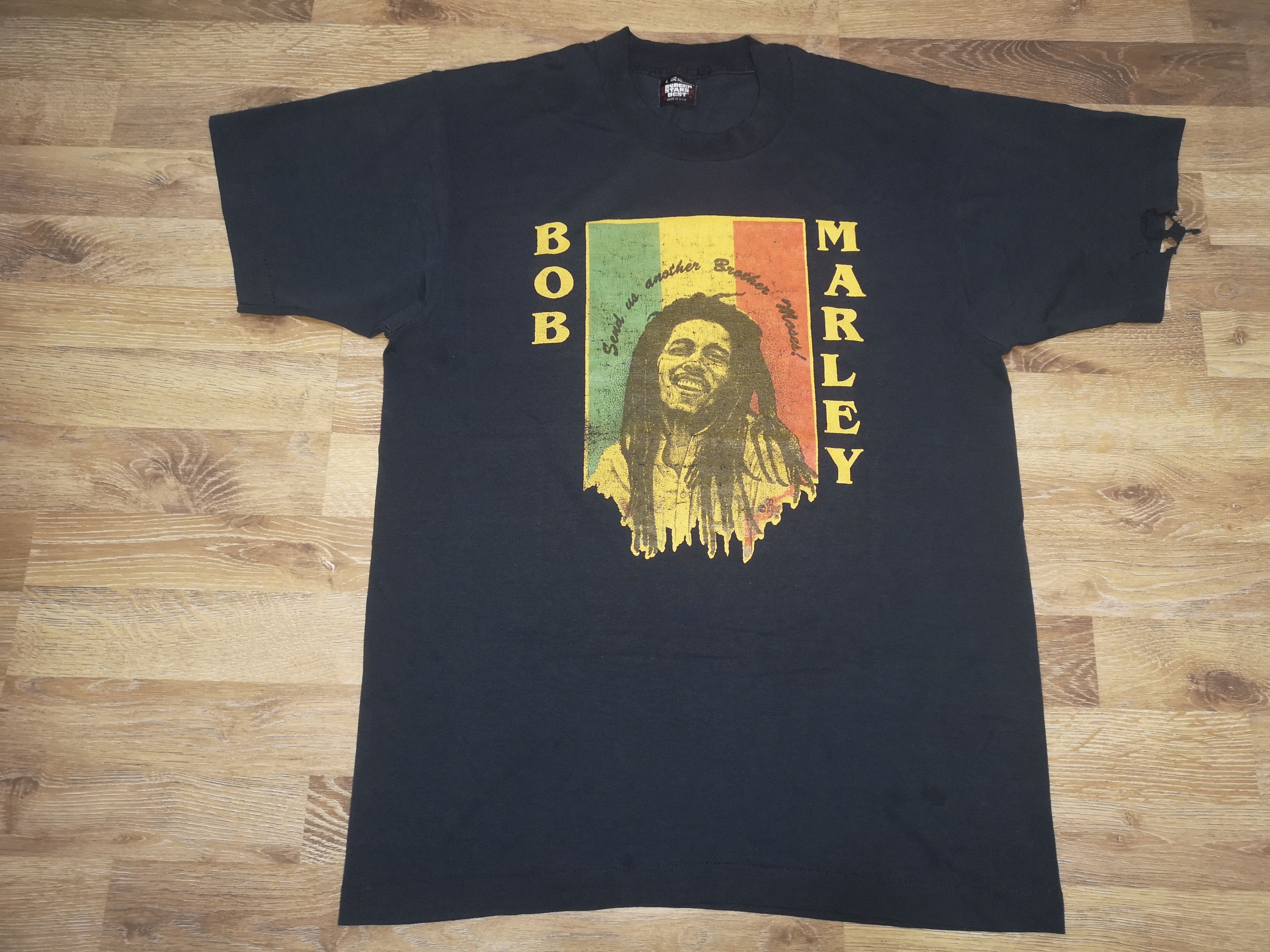 Distressed! Vintage 90's Bob Marley Rastaman Jamaica Tee