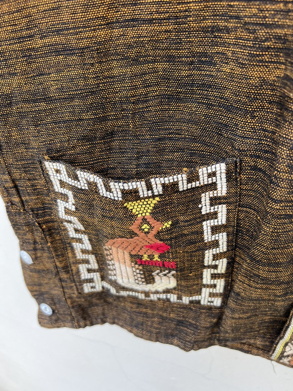 Vintage Vintage 70s Guatemalan Ethnic Embroidery 4 Pocket Shirt Size US M / EU 48-50 / 2 - 8 Thumbnail
