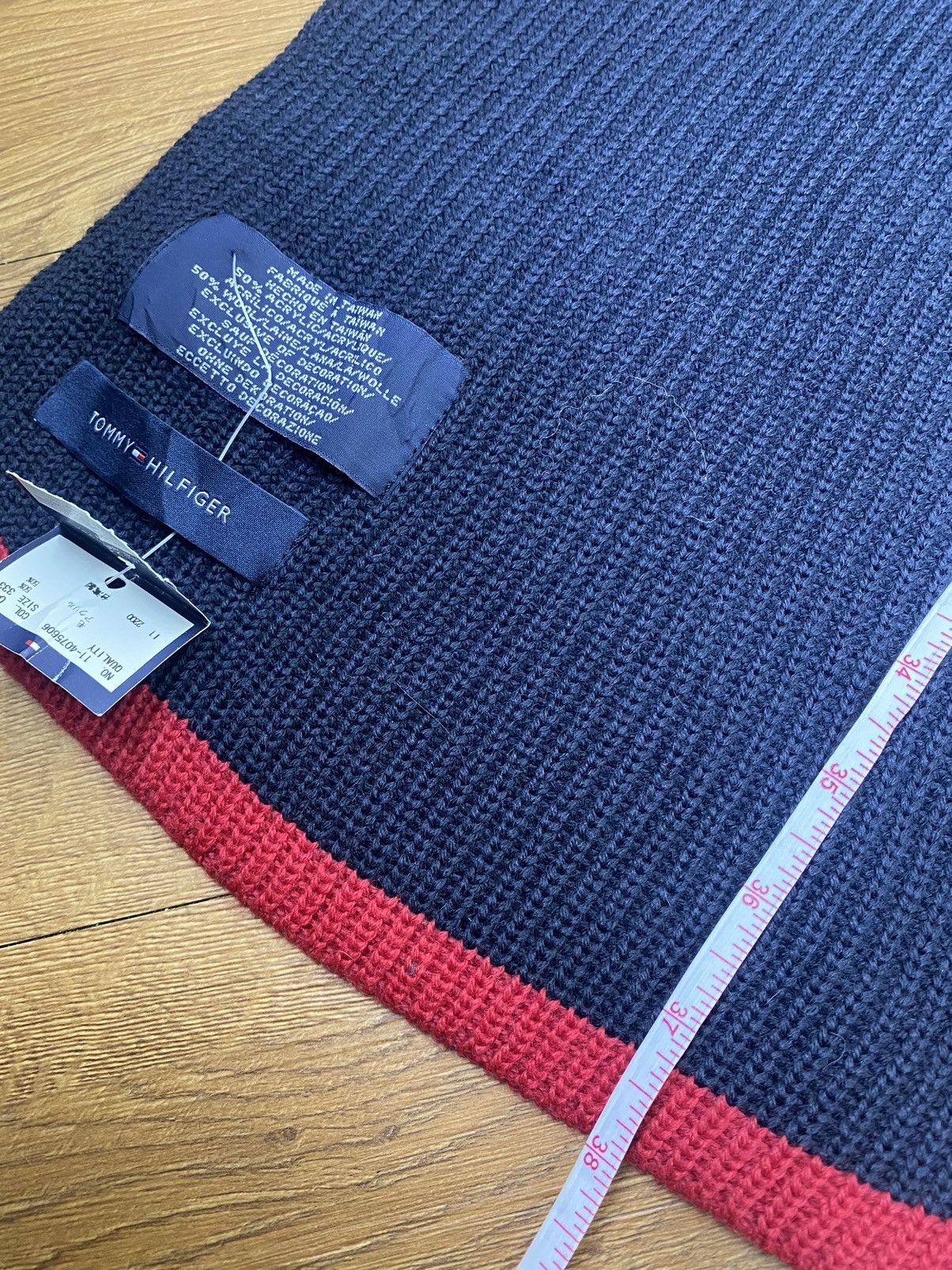 Tommy Hilfiger Tommy Hilfiger Brand New With Tag Scarf Muffler Size ONE SIZE - 5 Thumbnail