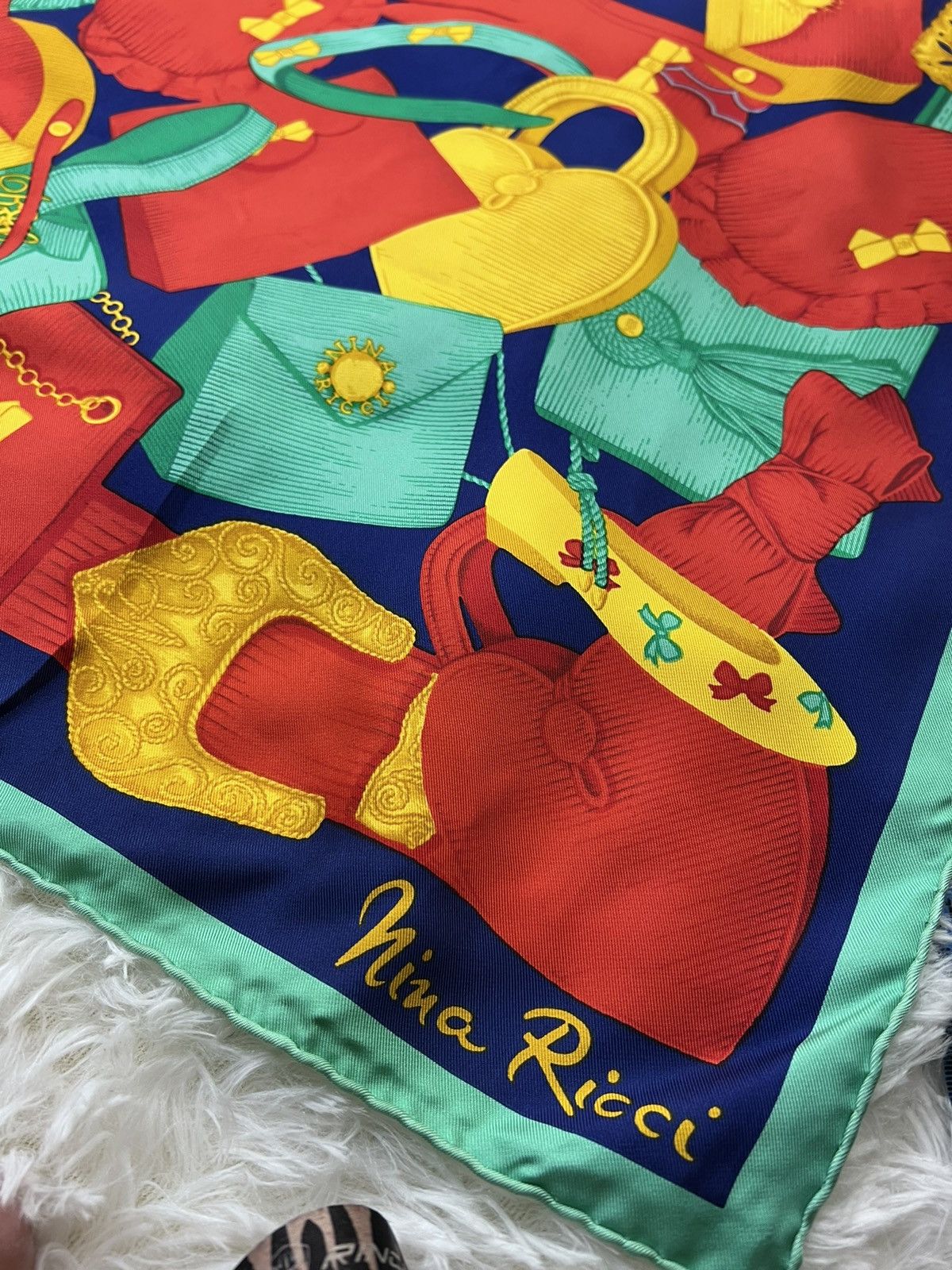 Designer × Nina Ricci × Other Vintage Nina Ricci Handbag Silk Scarf Made In Italy Size ONE SIZE - 5 Thumbnail