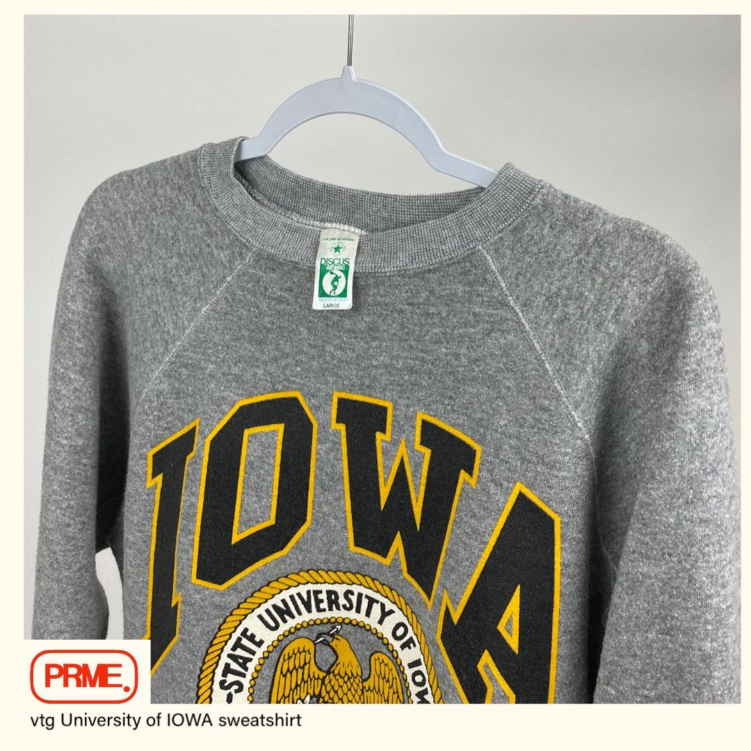 Vintage vintage 80s IOWA UNIVERSITY spellout DISCUS sweatshirt Size US L / EU 52-54 / 3 - 8 Thumbnail