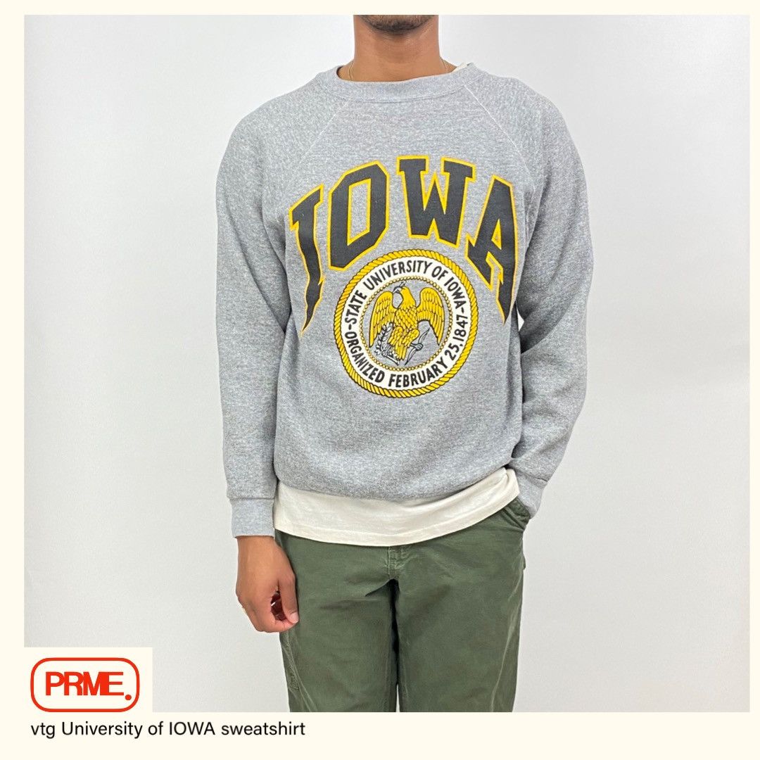 Vintage vintage 80s IOWA UNIVERSITY spellout DISCUS sweatshirt Size US L / EU 52-54 / 3 - 1 Thumbnail