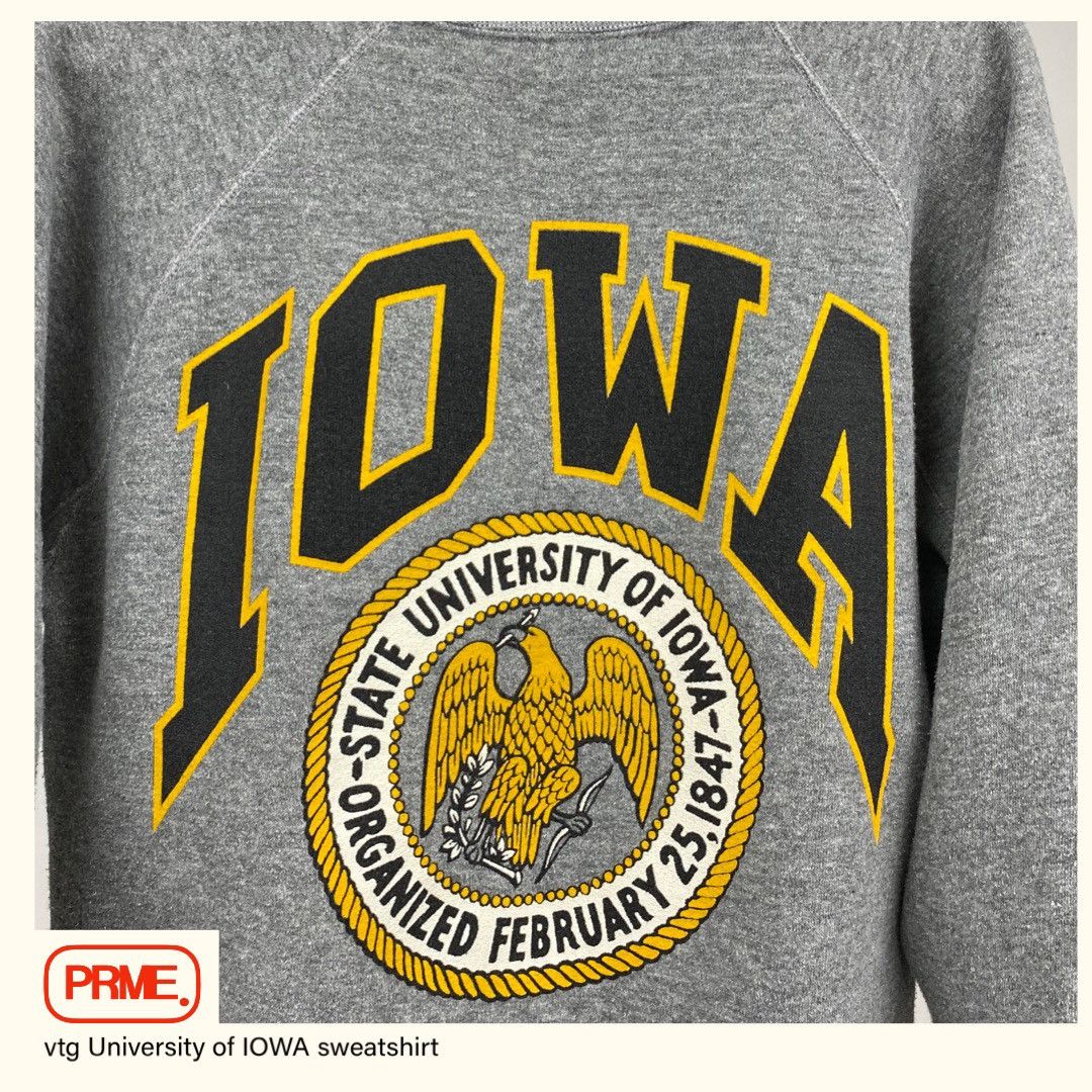 Vintage vintage 80s IOWA UNIVERSITY spellout DISCUS sweatshirt Size US L / EU 52-54 / 3 - 5 Thumbnail