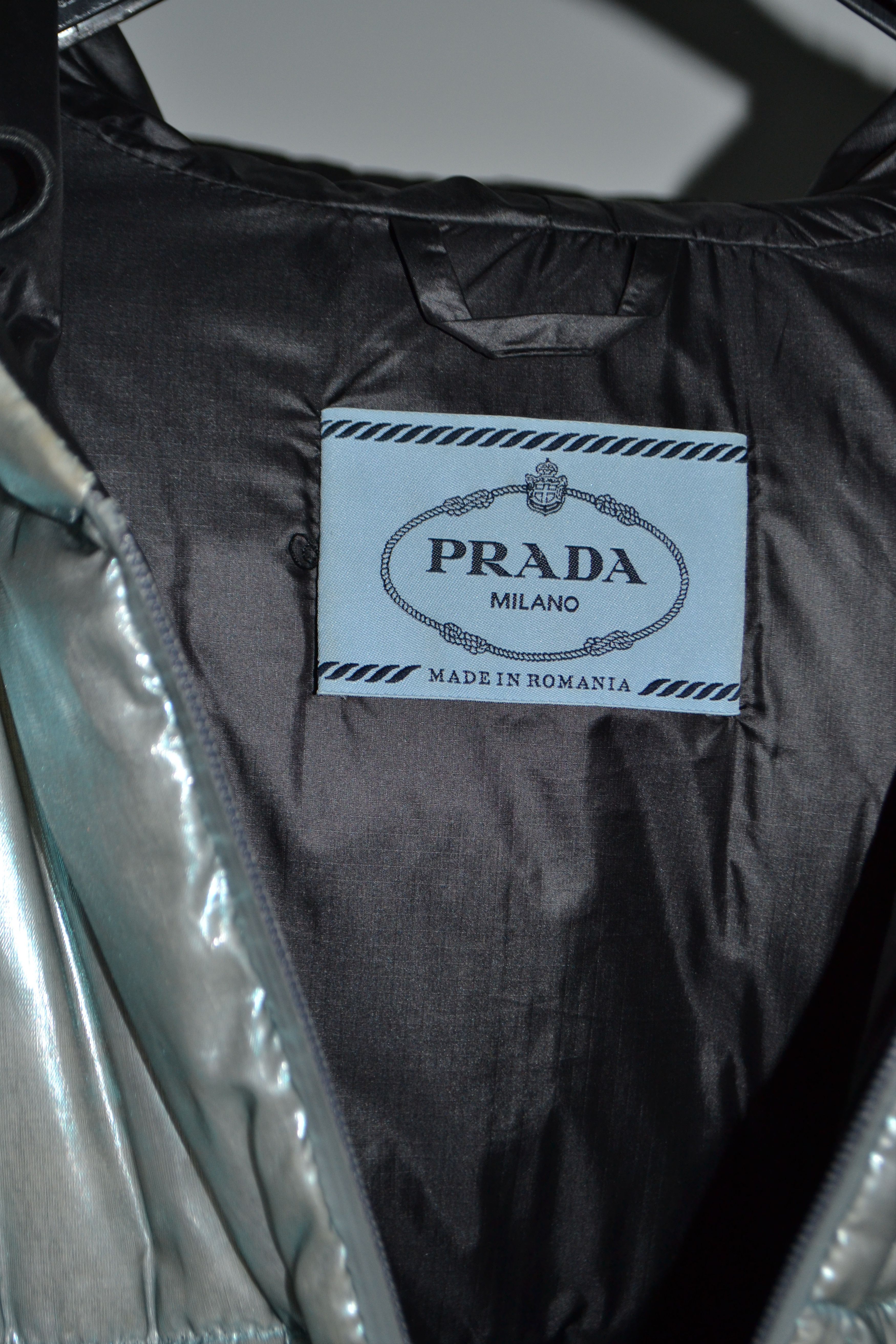 Prada FW2018 Iridescent Puffer Jacket Size US S / EU 44-46 / 1 - 7 Thumbnail