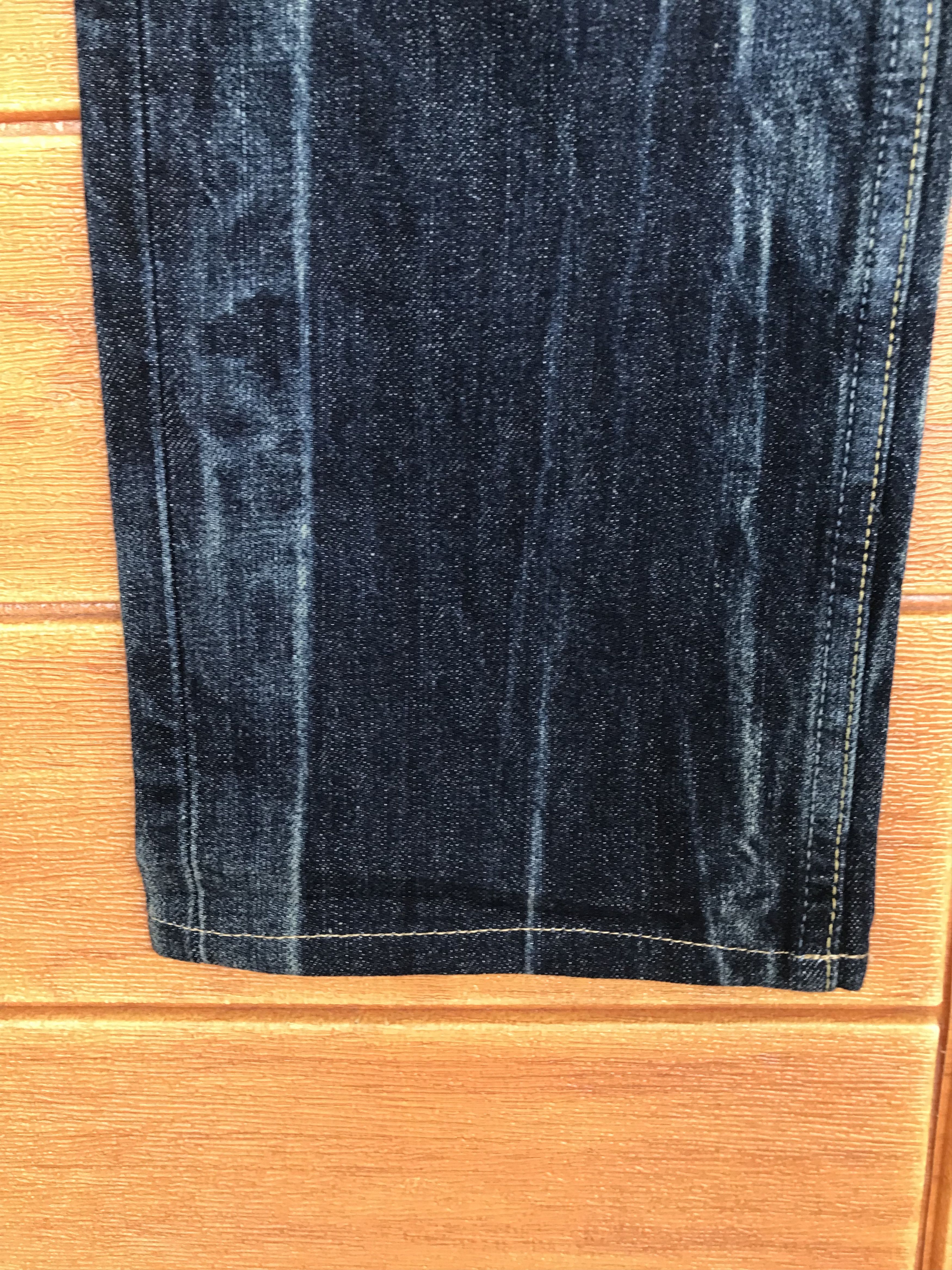 Levi's Vintage Levis 501 Clawmark Distressed Faded Denim Jeans Size US 29 - 12 Thumbnail