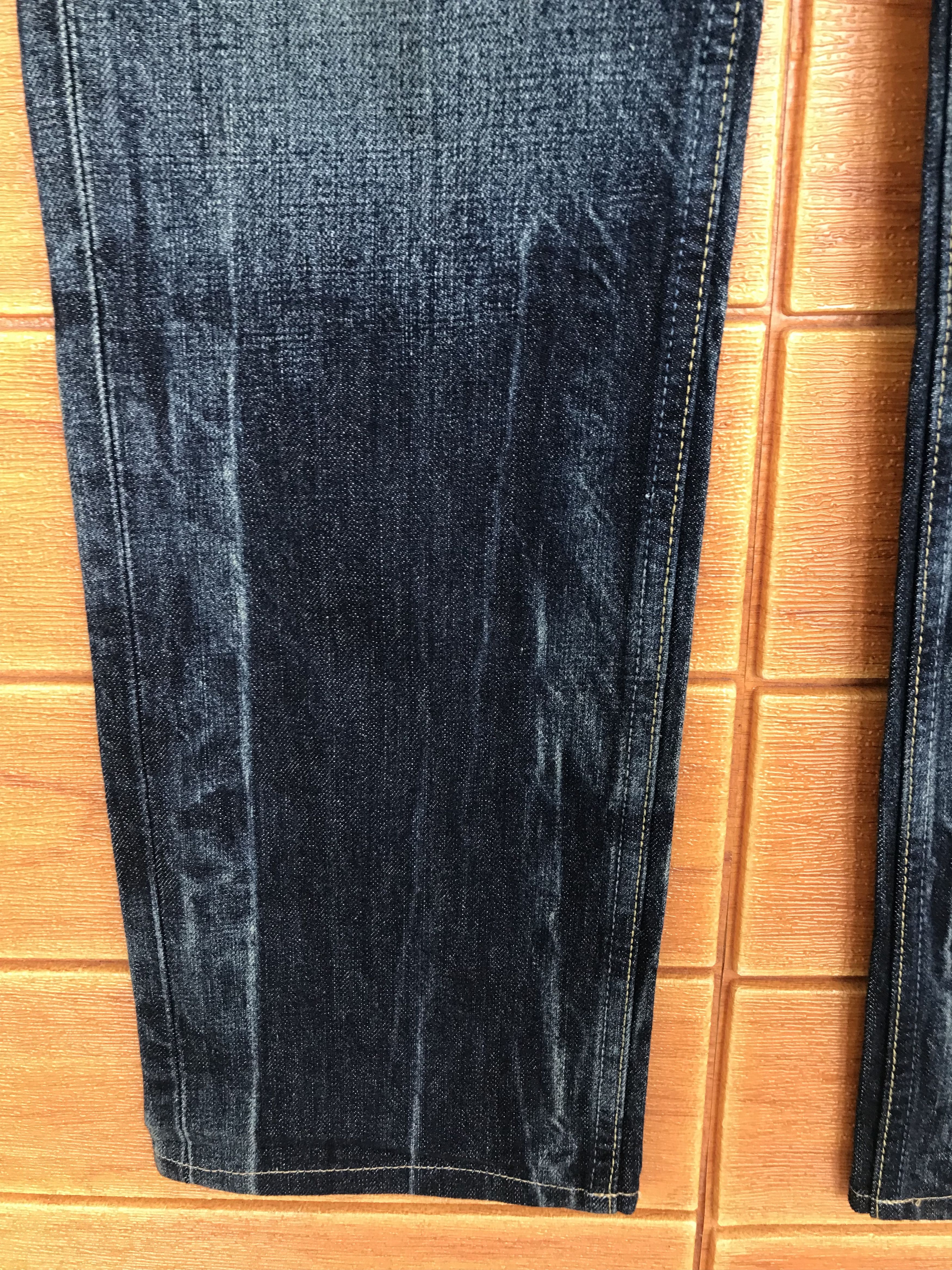 Levi's Vintage Levis 501 Clawmark Distressed Faded Denim Jeans Size US 29 - 8 Thumbnail