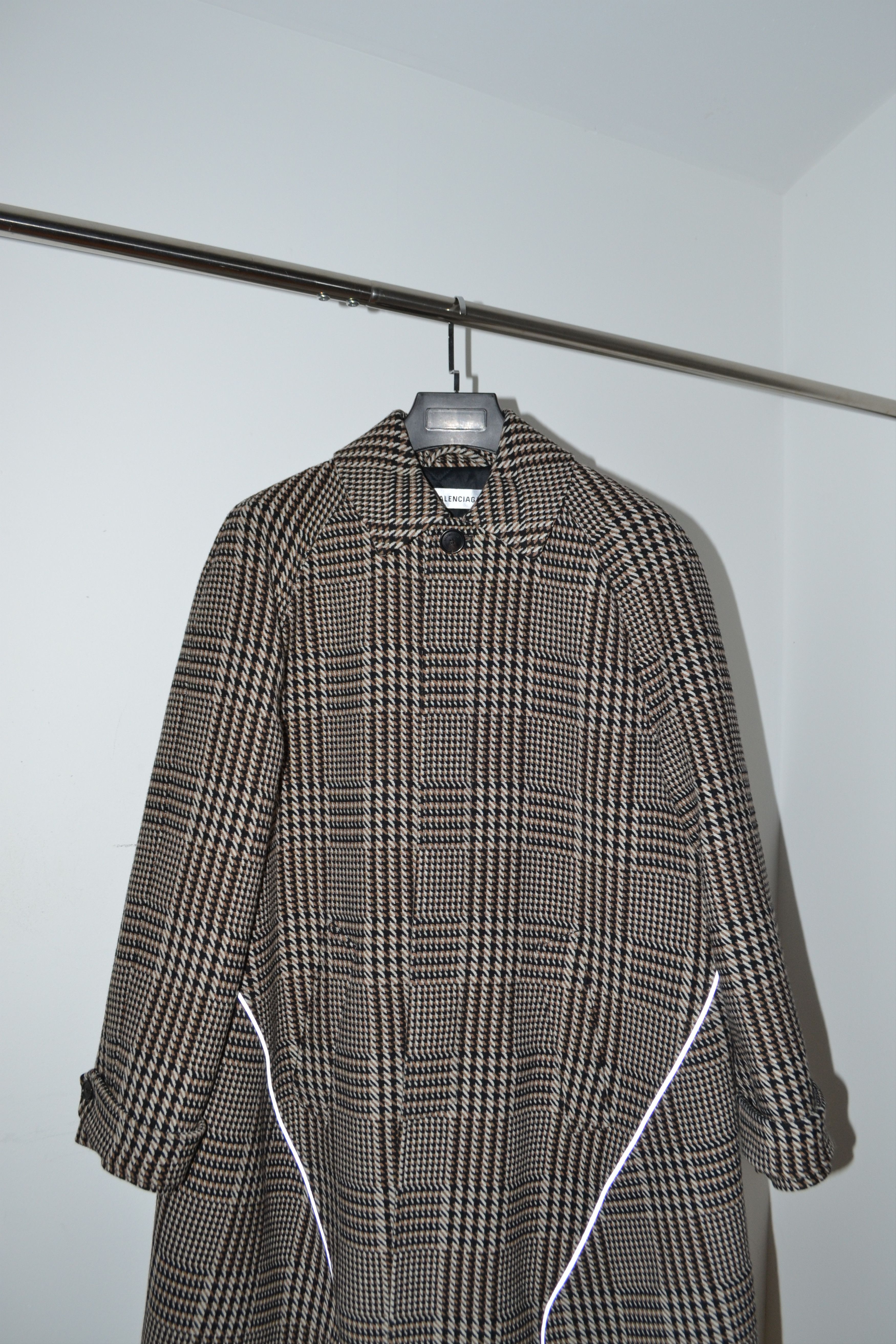 Balenciaga Balenciaga Pre-Fall 2018 3M Piping Plaid Houndstooth Coat Size US M / EU 48-50 / 2 - 2 Thumbnail