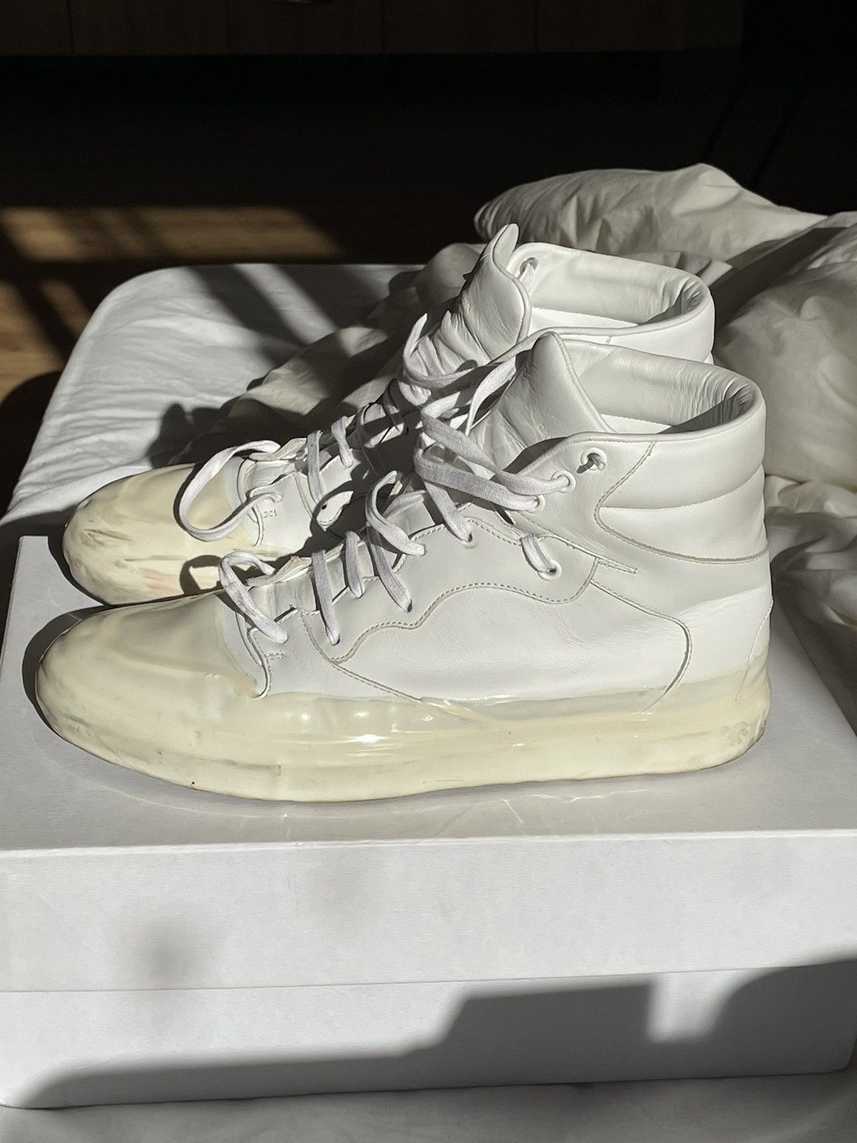 Balenciaga Balenciaga White Dipped High Top Sneakers Size US 10 / EU 43 - 2 Thumbnail